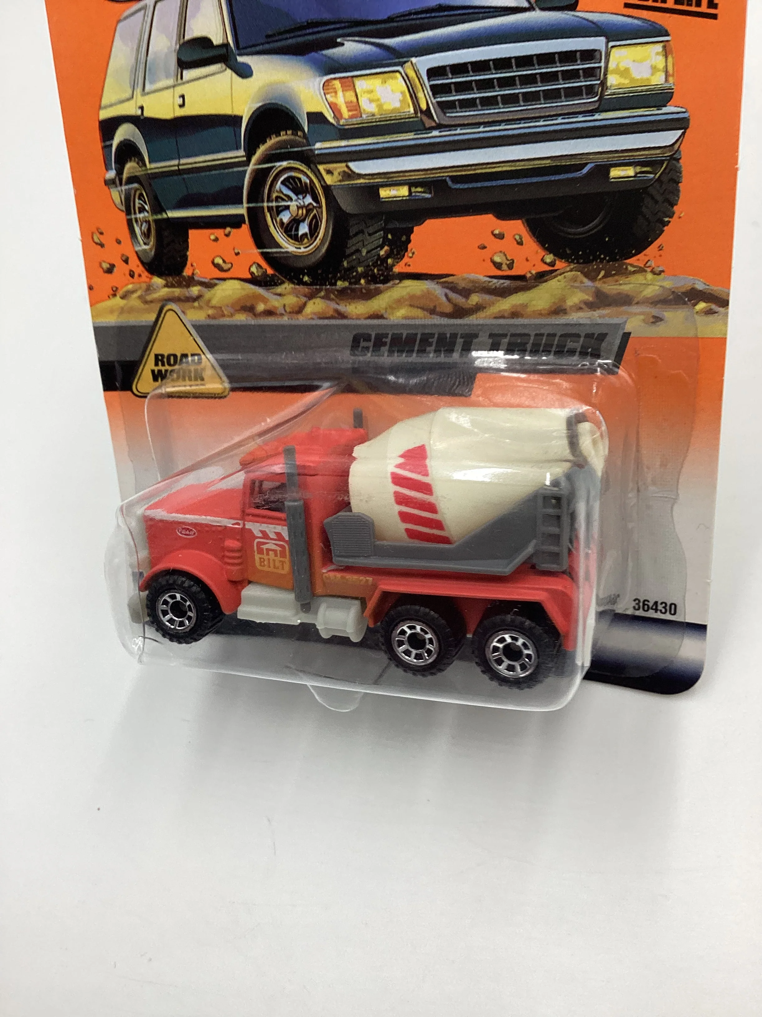 1998 Matchbox #26 Cement Truck Red 206E - Image 4