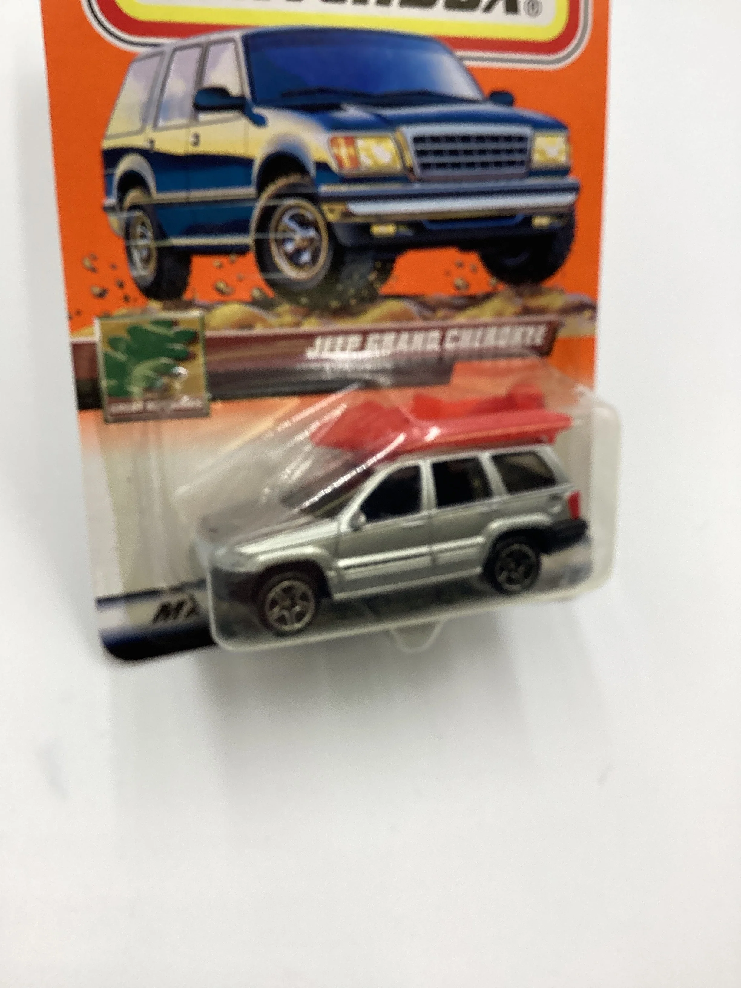 1999 Matchbox #65 Jeep Grand Cherokee Silver W/ Roof Raft 210C - Image 5