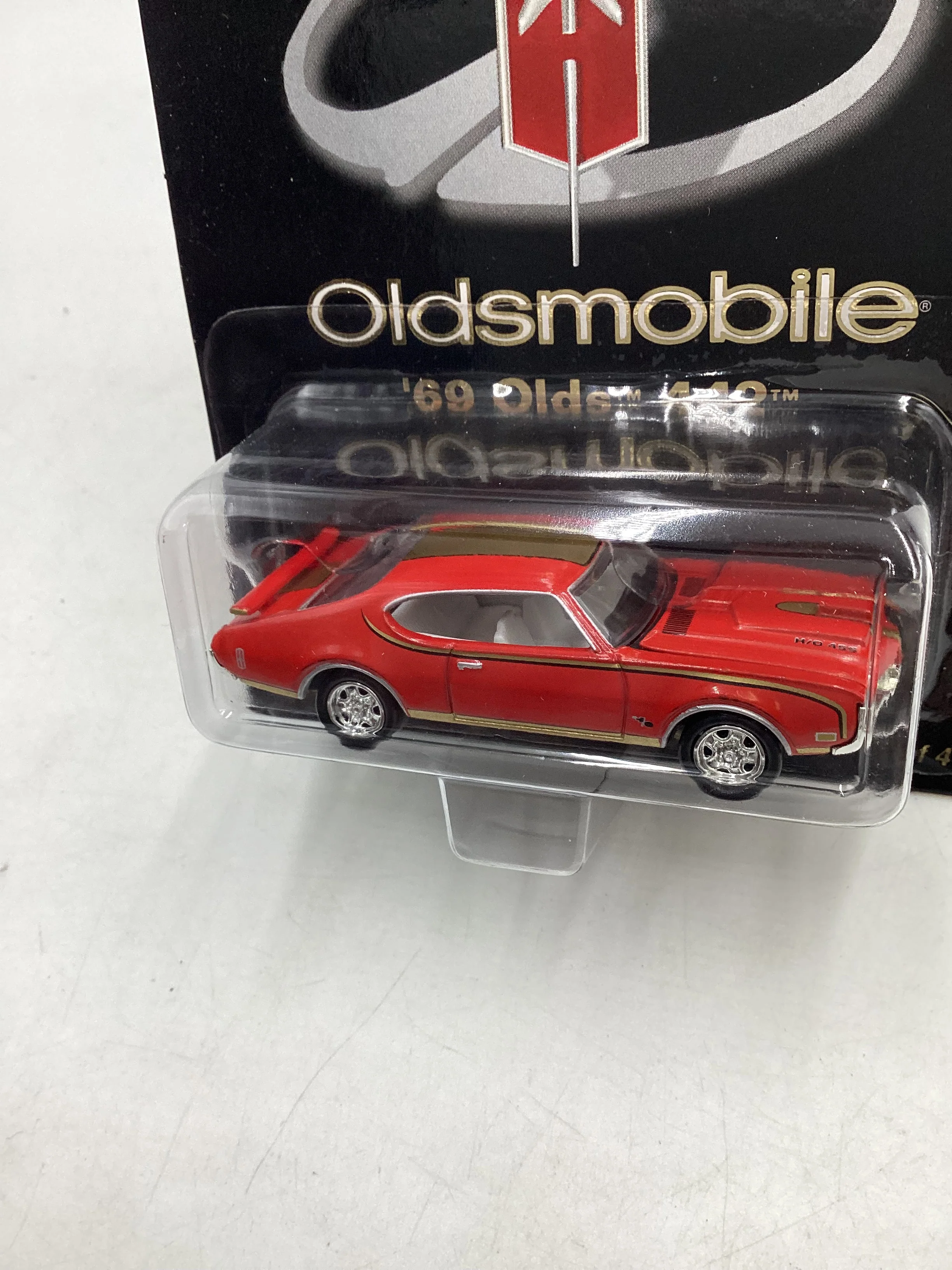 2000 Hot Wheels Street Machines Limited Edition 60s Olds 442 Red Series 1 with protector - Image 4