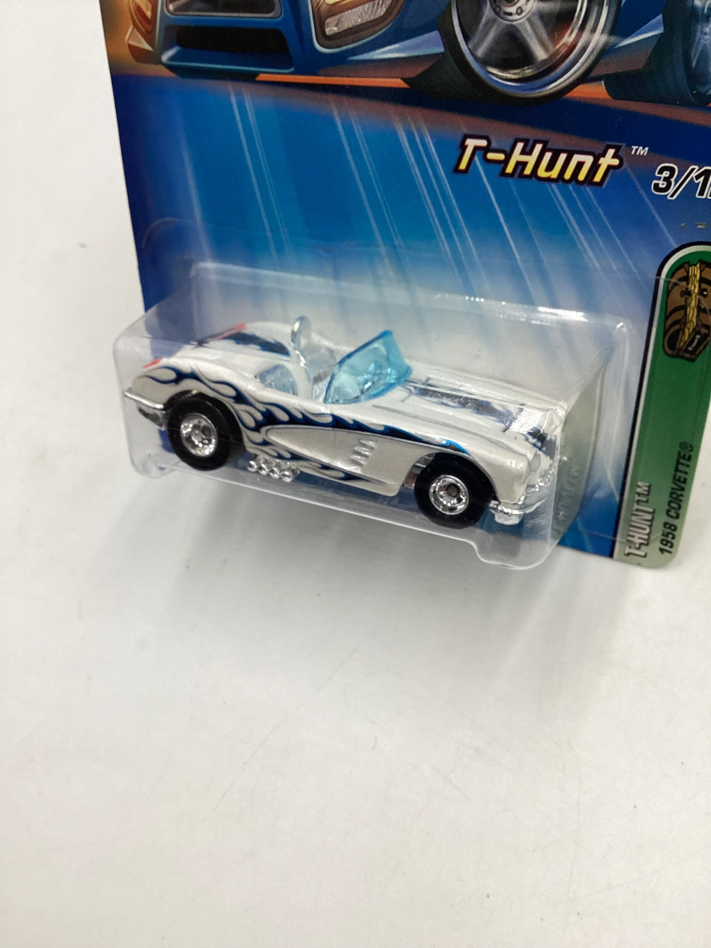 2005 Hot Wheels #123 Treasure Hunt 1958 Corvette 273A - Image 4
