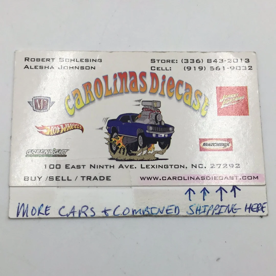 2005 Hot Wheels #133 Treasure Hunt VW Drag Bus #13 with protector - Image 7