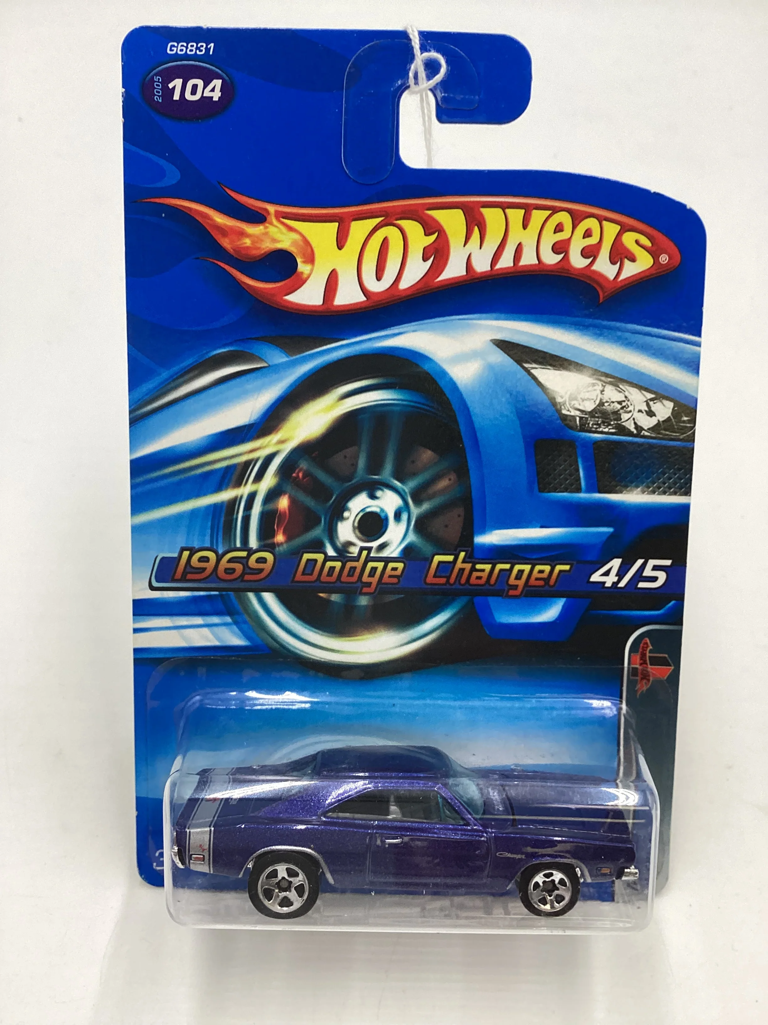 2005 Hot Wheels Muscle Mania #104 1969 Dodge Charger Blue 56E - Image 2