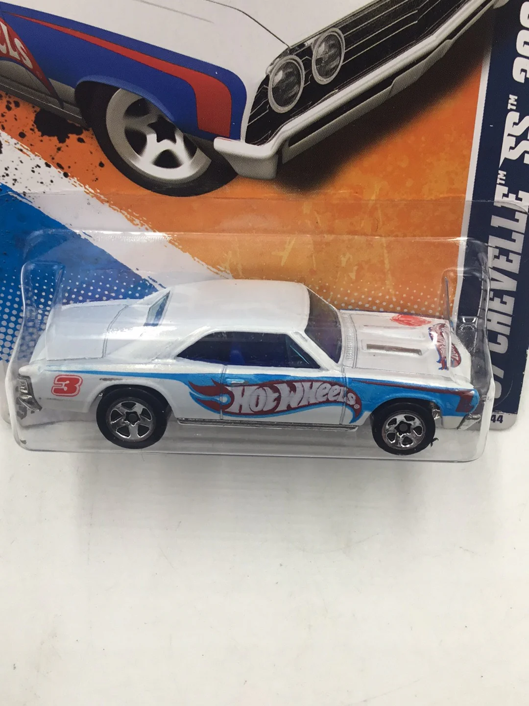 2006 Hot wheels #151 67 Chevelle SS 396 GG8 - Image 5