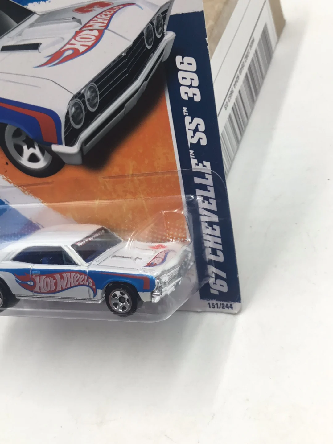 2011 Hot wheels #151 67 Chevelle SS 396 Walmart Exclusive 238A - Image 4