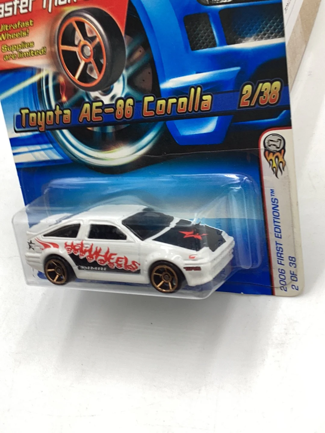 2006 hot wheels #2 Toyota AE 86 Corolla with protector - Image 4