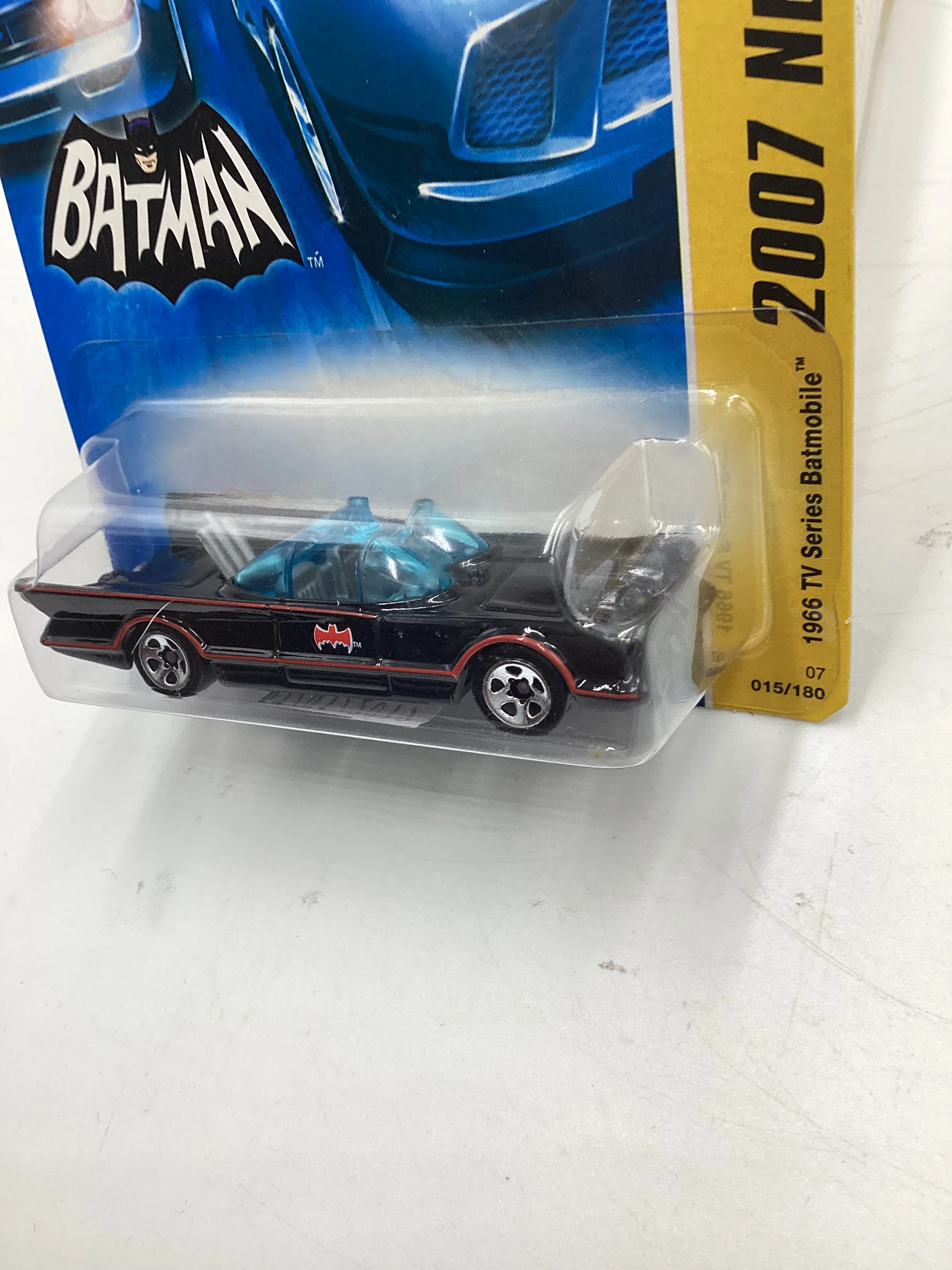 2007 Hot Wheels #15 1966 TV Series Batmobile Black 118E - Image 4