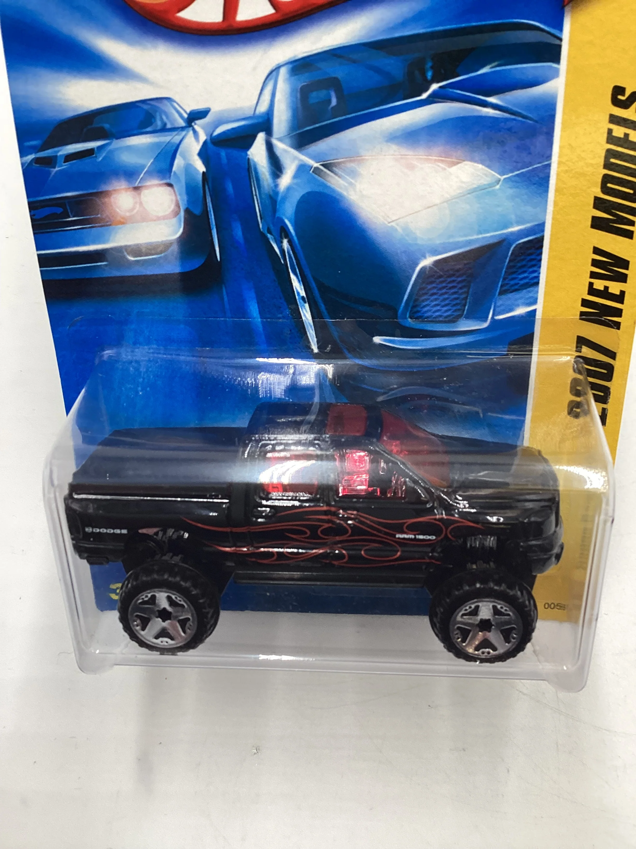 2007 Hot Wheels New Models #5 Dodge Ram 1500 Black 39B - Image 6