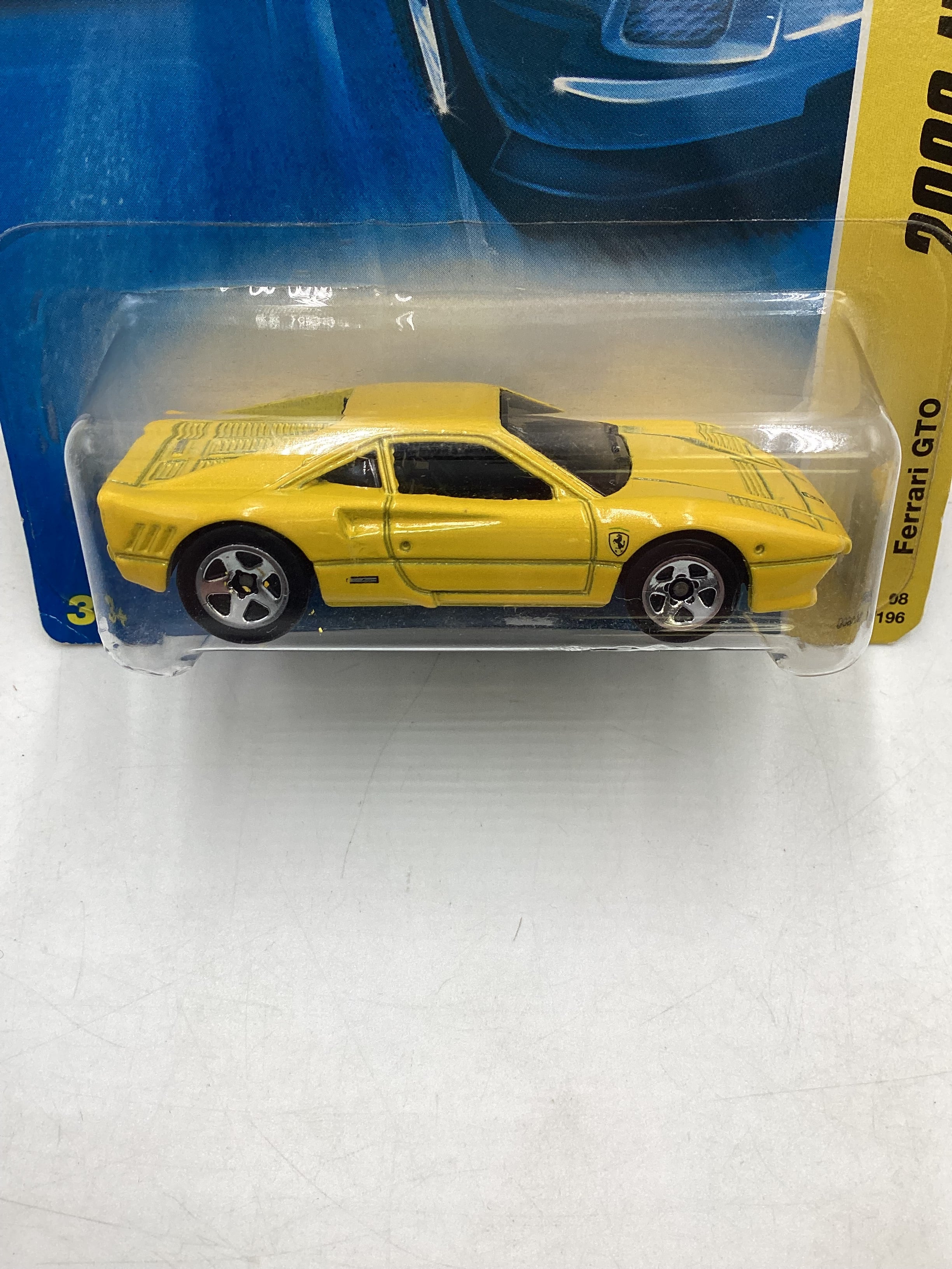 2008 Hot Wheels #038 Ferrari GTO Yellow - Image 3