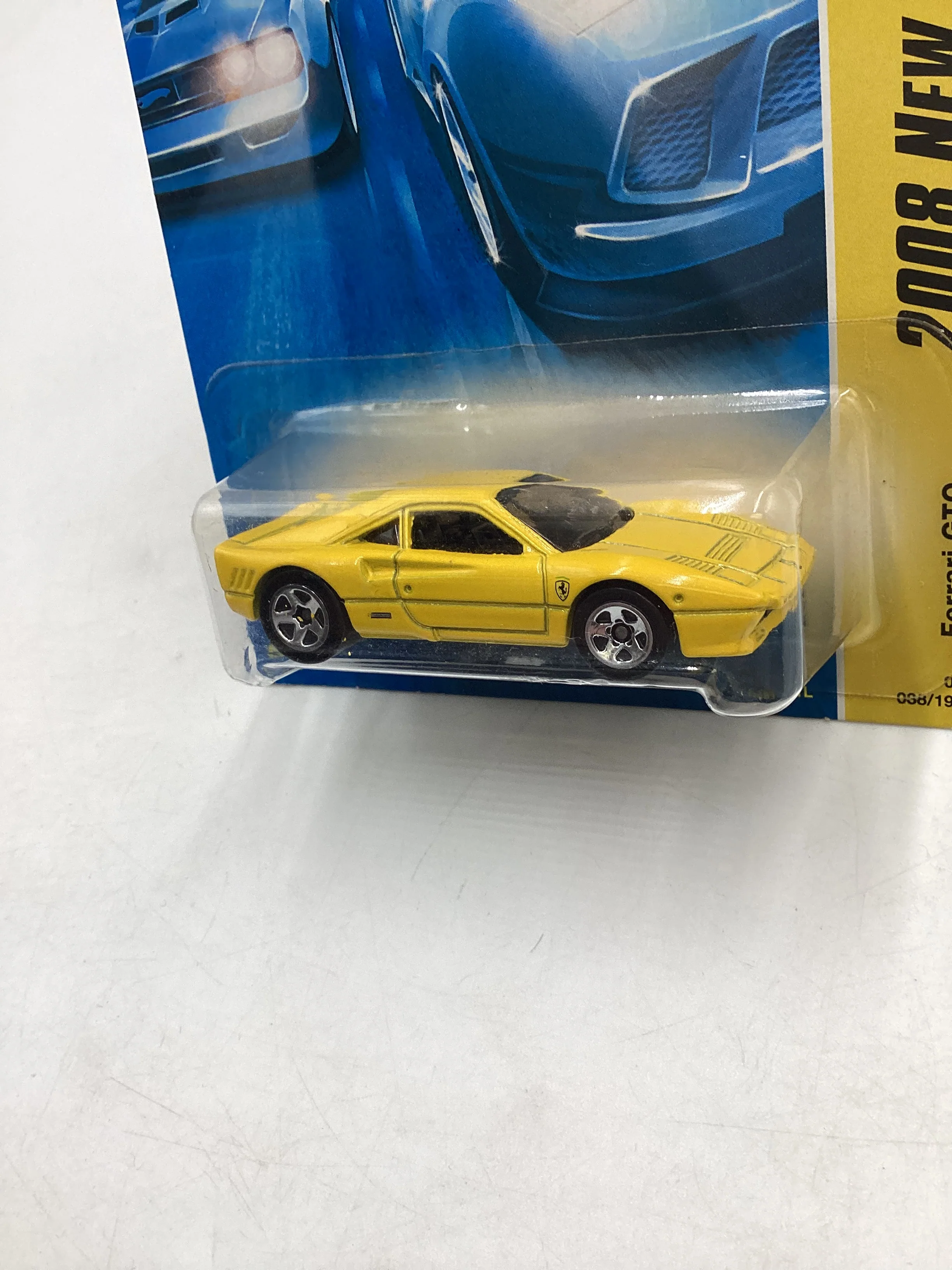 2008 Hot Wheels #038 Ferrari GTO Yellow - Image 4