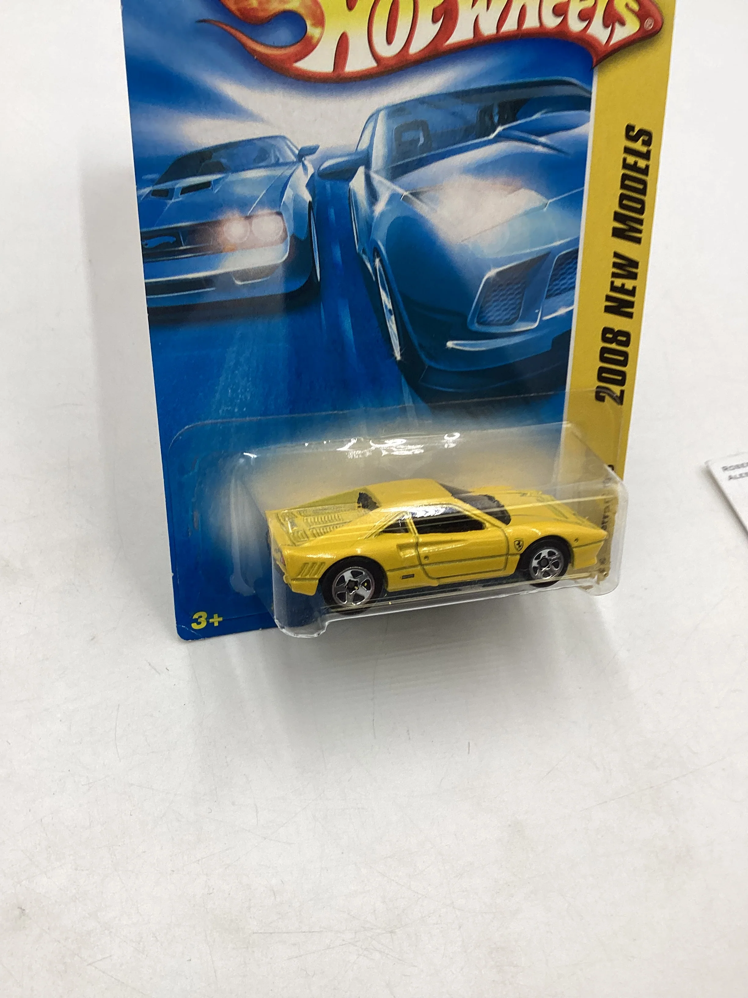 2008 Hot Wheels #038 Ferrari GTO Yellow - Image 5