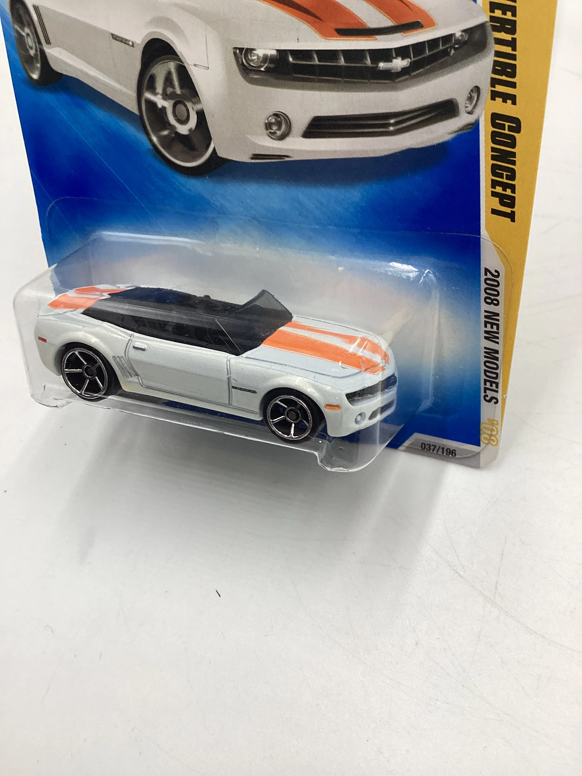 2008 Hot wheels New Models #37 Camaro Concept Convertible White 10H - Image 4
