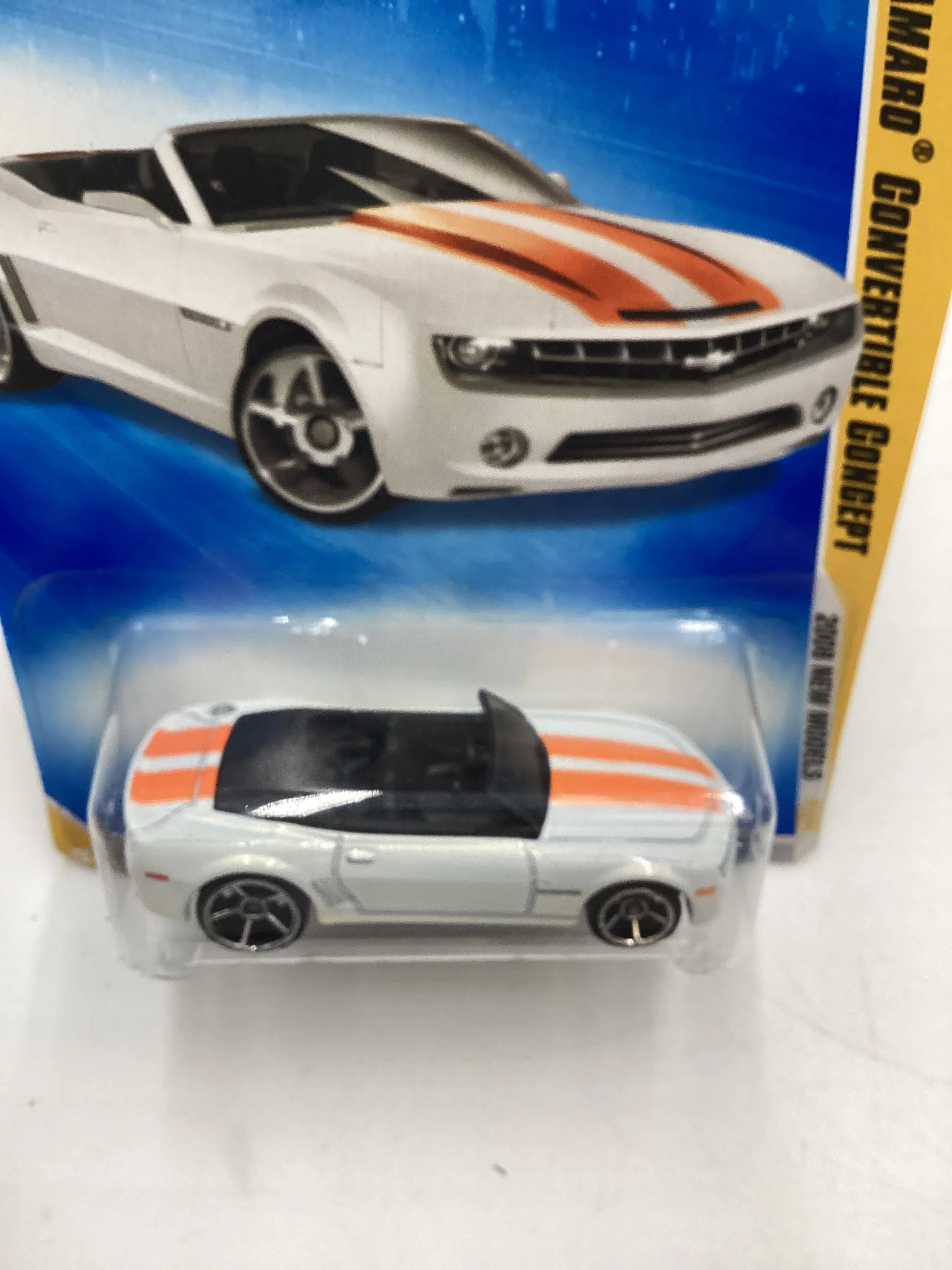 2008 Hot wheels New Models #37 Camaro Concept Convertible White 10H - Image 6
