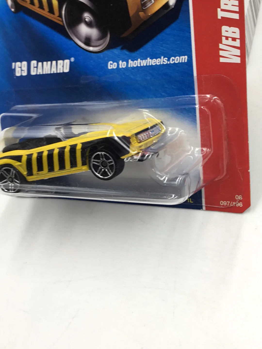2008 Hot wheels #97 69 Camaro (Bad Card) DD9 - Image 4