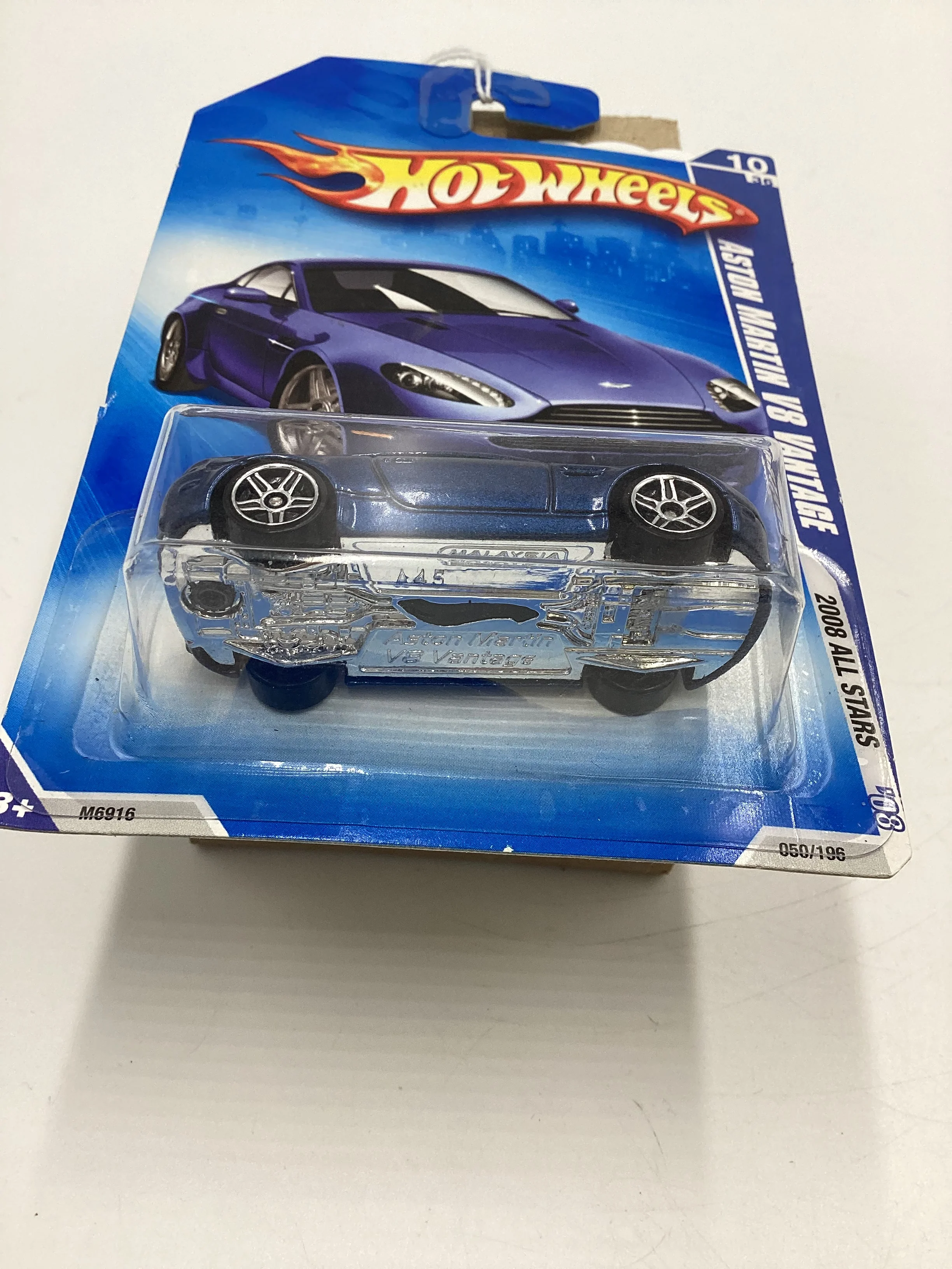 2008 Hot Wheels All Stars #55 Aston Martin V8 Vantage Blue 105A - Image 8