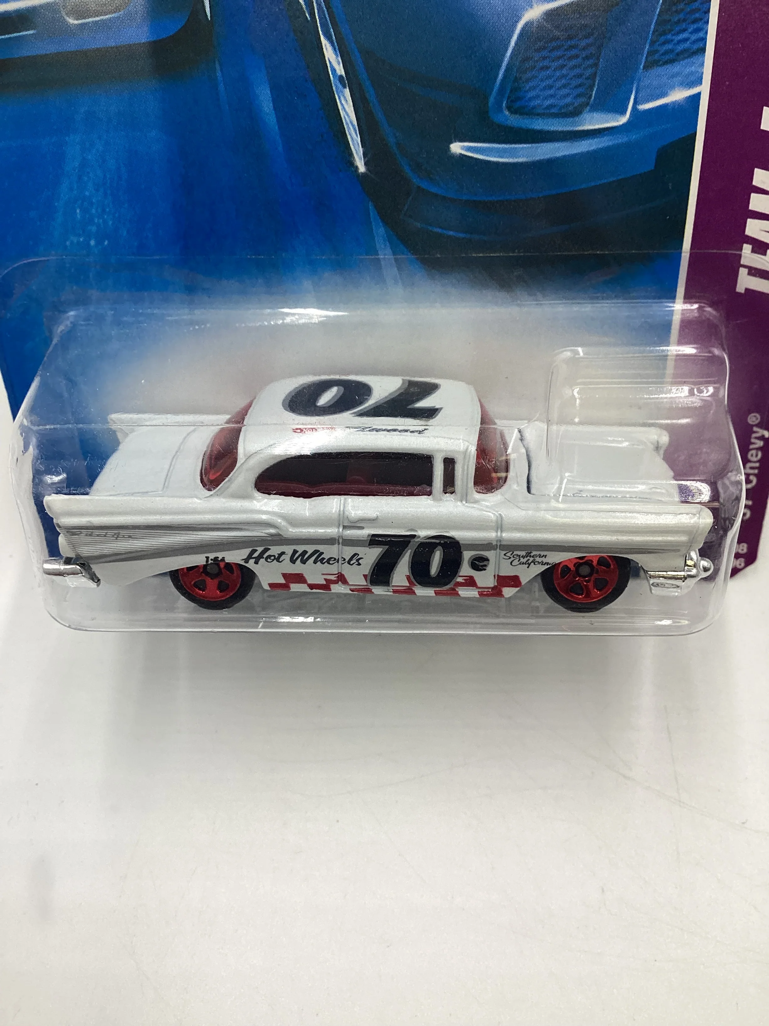 2008 Hot Wheels HW Team Engine Revealers #155 57 Chevy White 14E - Image 3