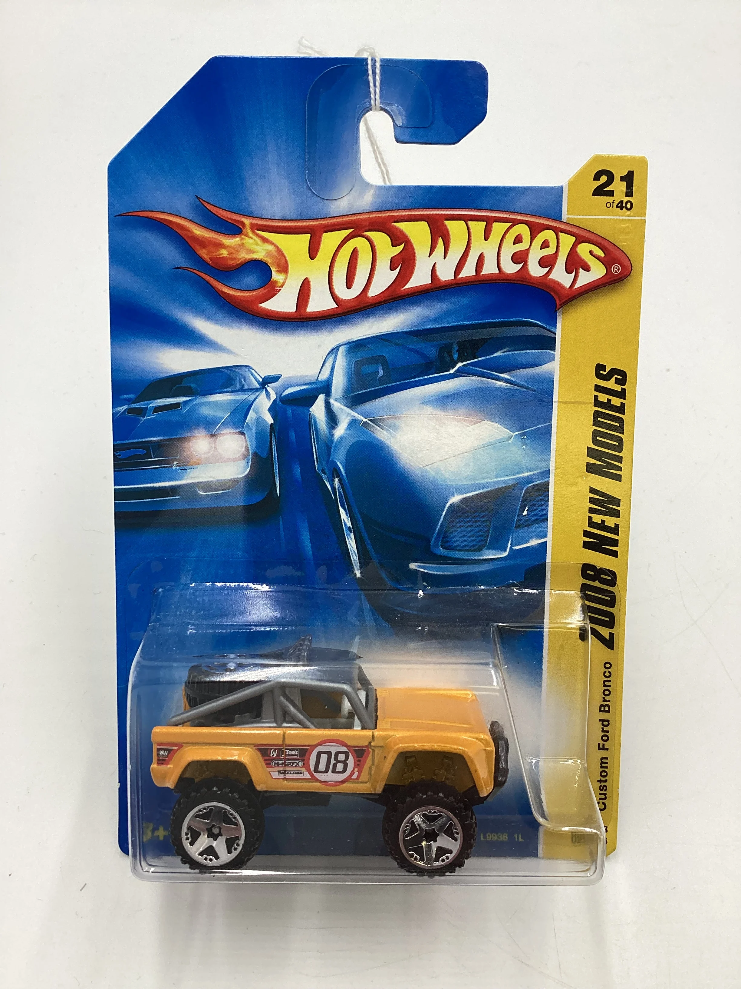 2008 Hot Wheels New Models #21 Custom Ford Bronco Yellow 28B - Image 2