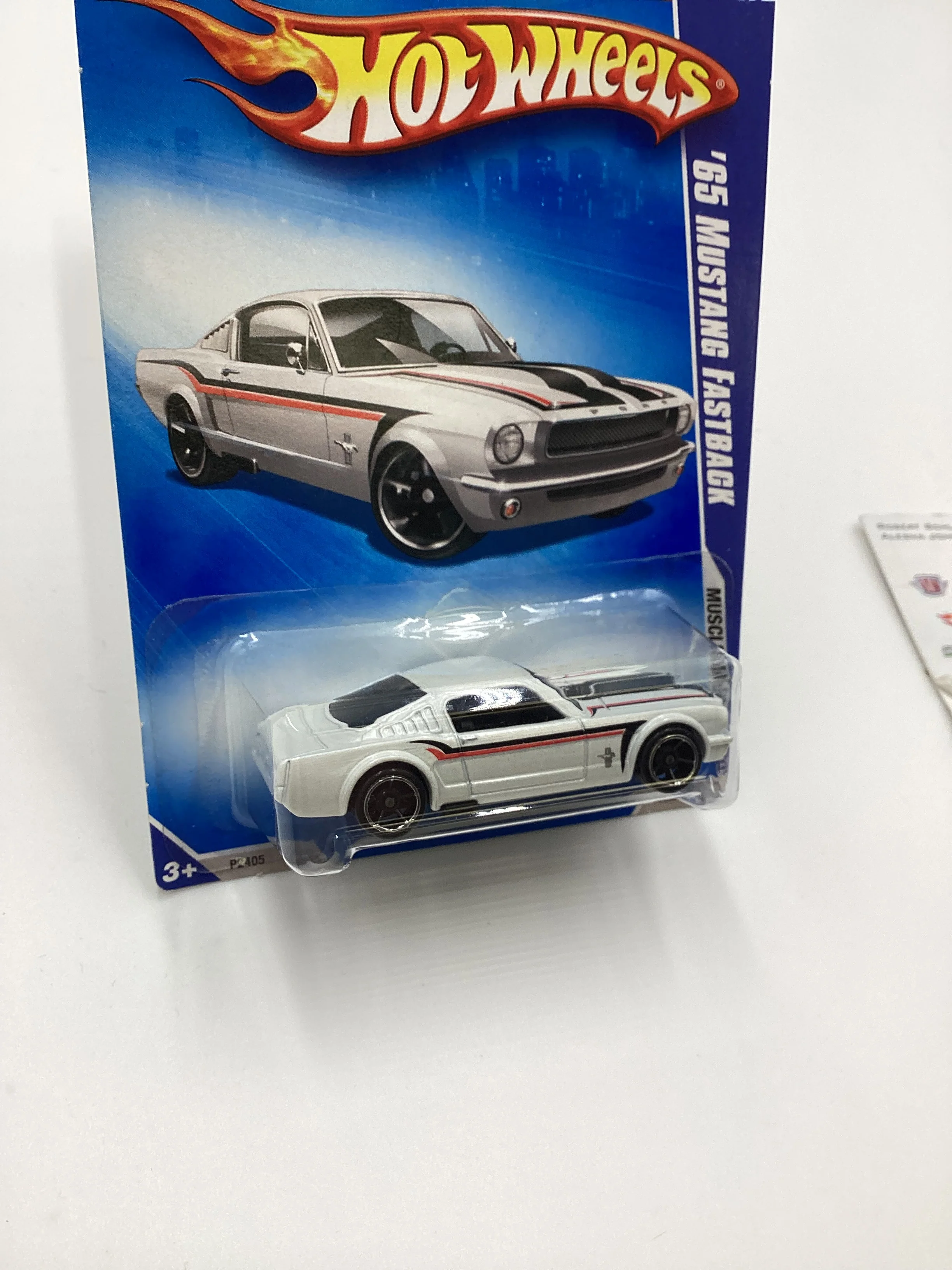 2009 Hot Wheels #085 65 Ford Mustang Fastback White Battle Force 5 Card 25G - Image 5