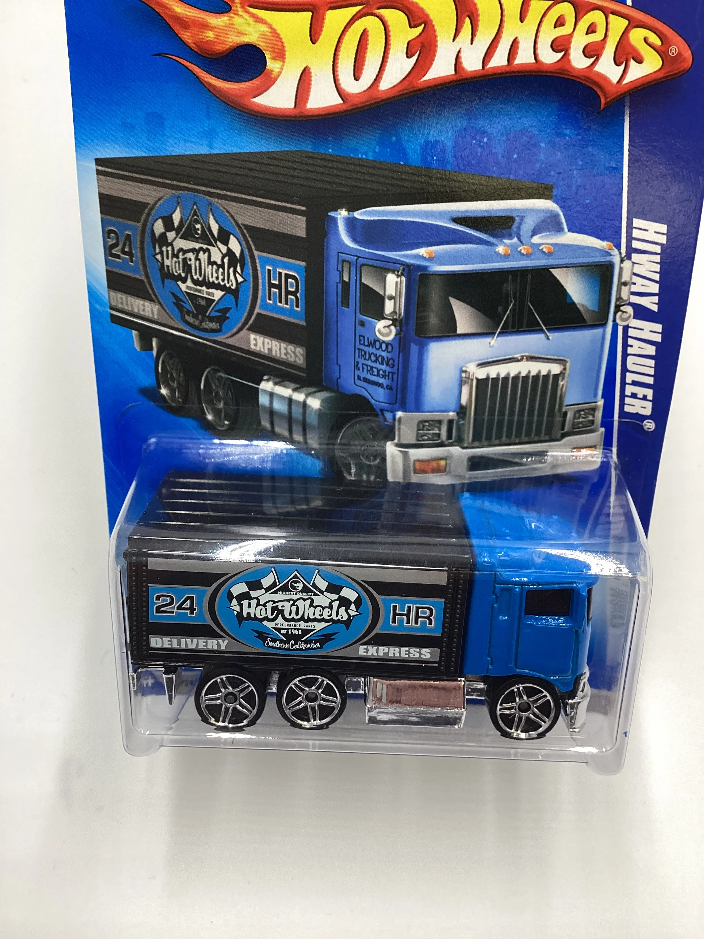 2009 Hot wheels #114 Hiway Hauler Blue 116D - Image 6