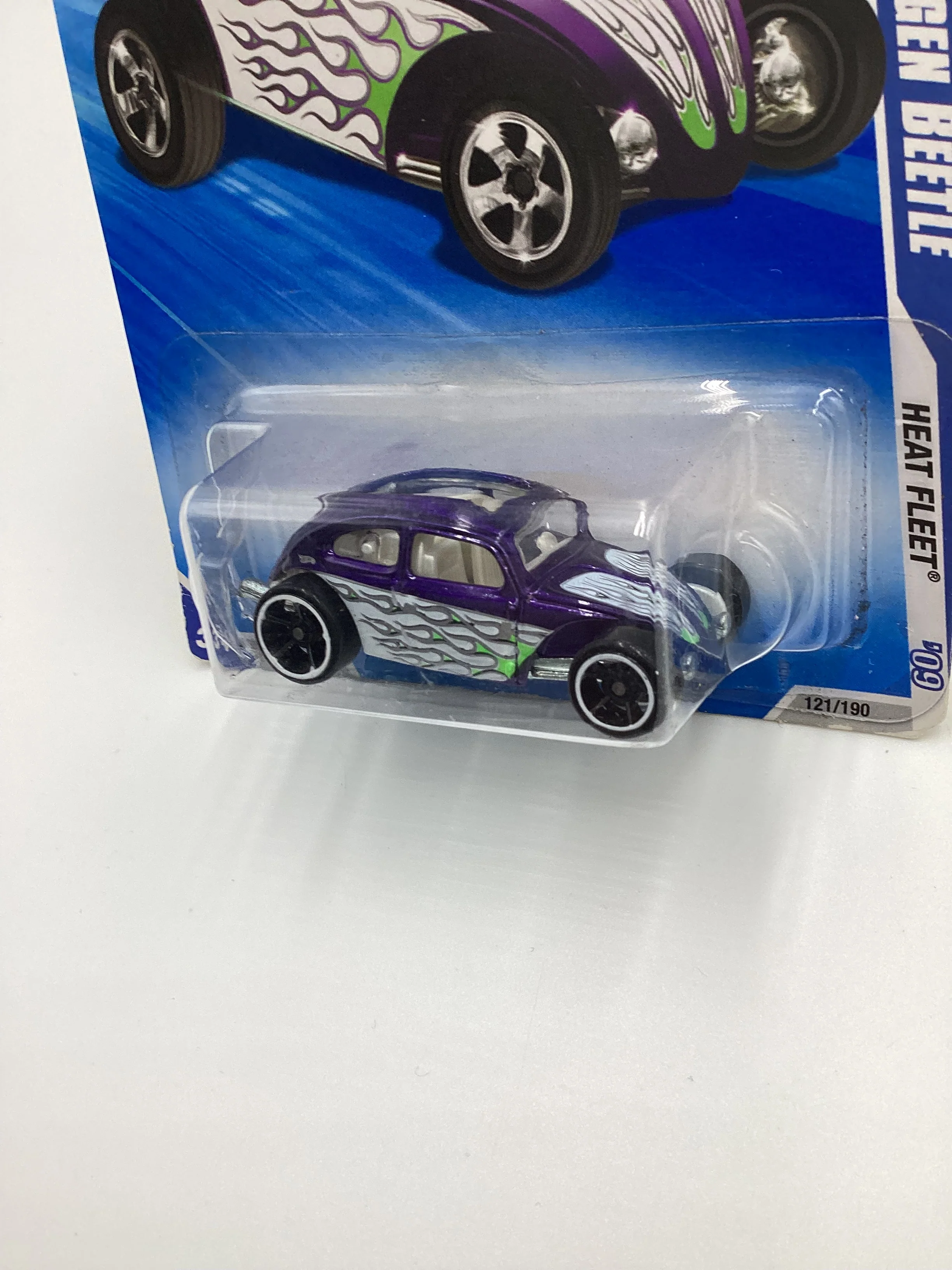 2009 Hot wheels #121 Custom Volkswagen Beetle Purple 97G - Image 4