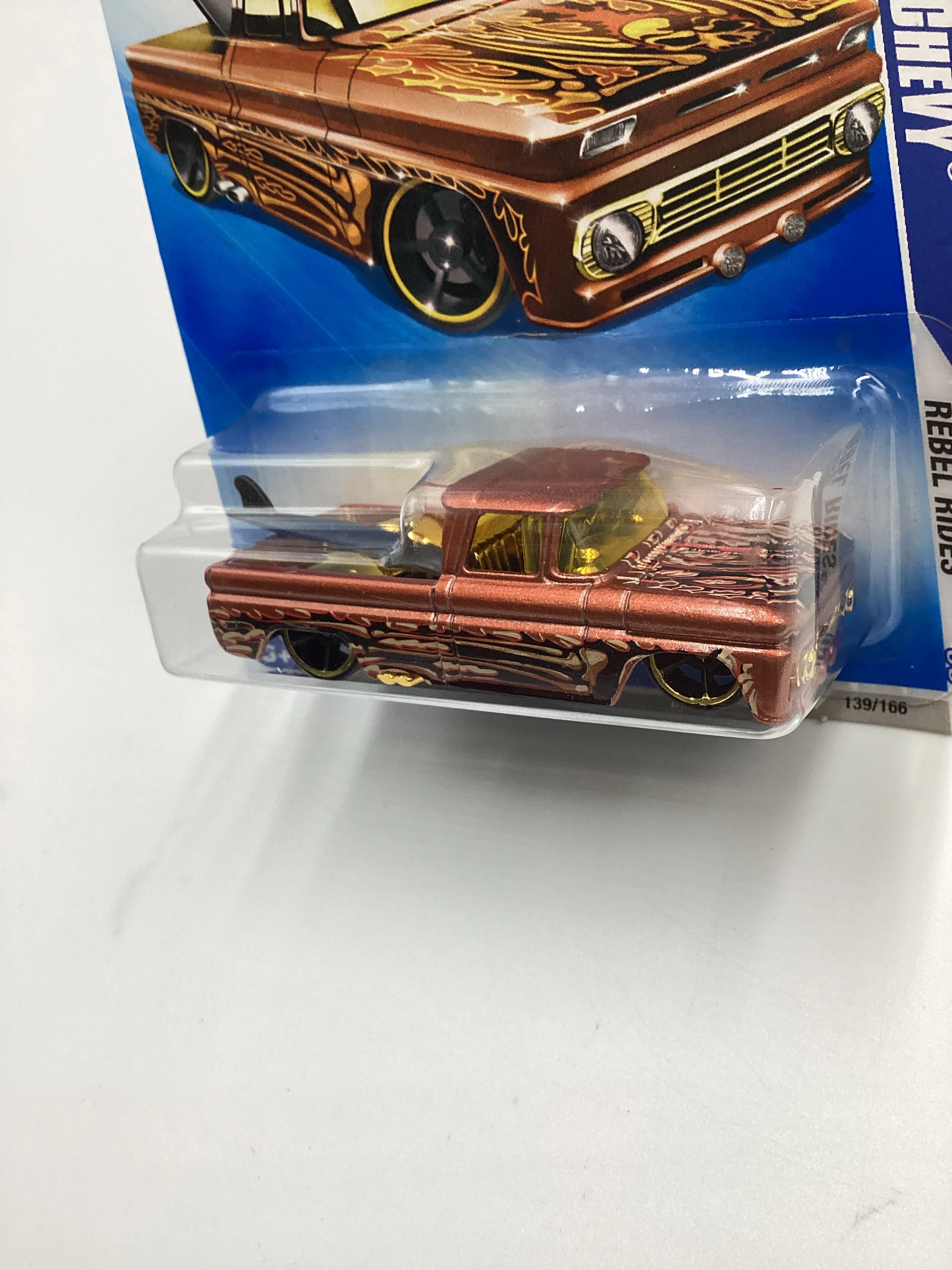 2009 Hot Wheels #139 Custom 62 Chevy Copper Intl. Card (SR) - Image 4