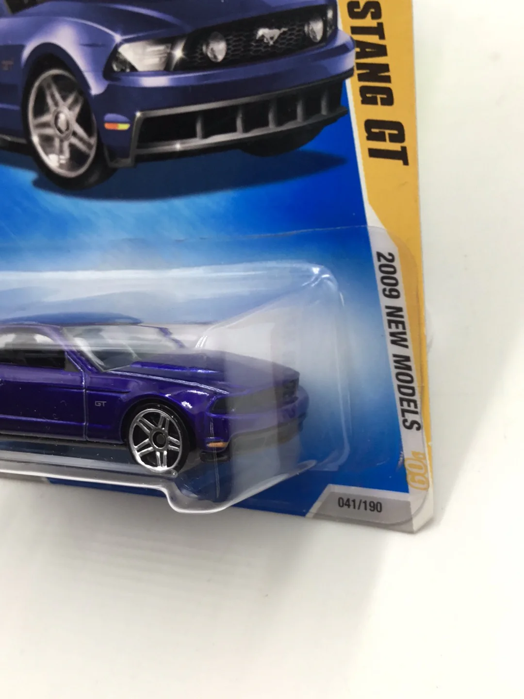 2009 Hot Wheels #41 2010 Ford Mustang GT Blue JJ3 - Image 4