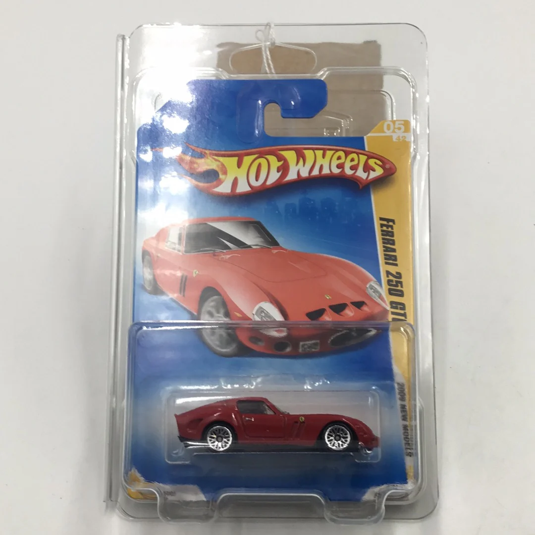 2009 Hot Wheels #5 Ferrari 250 GTO red with protector - Image 8
