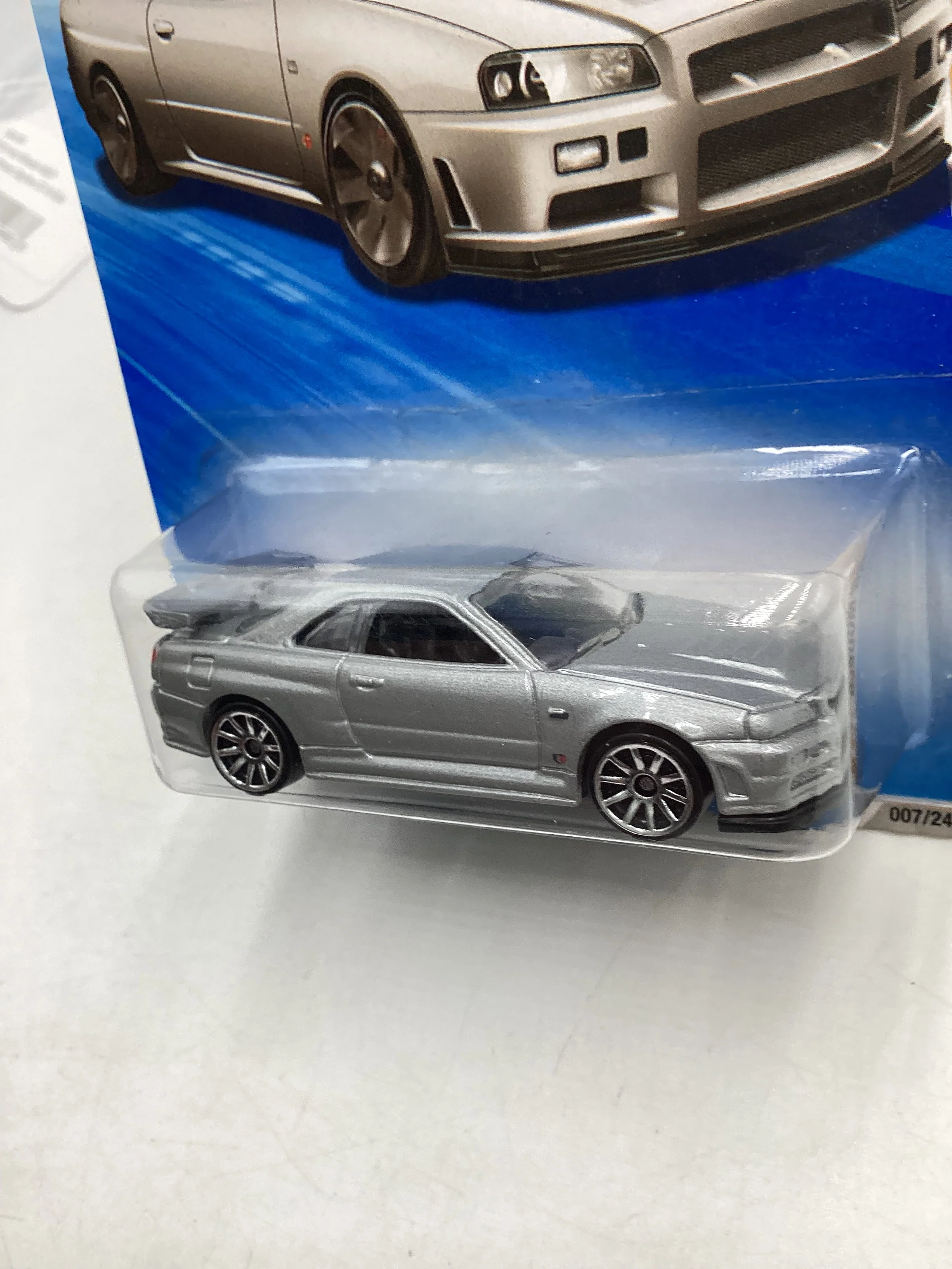 2010 Hot Wheels #007 Silver Nissan Skyline GT-R R34 W/Protector - Image 4