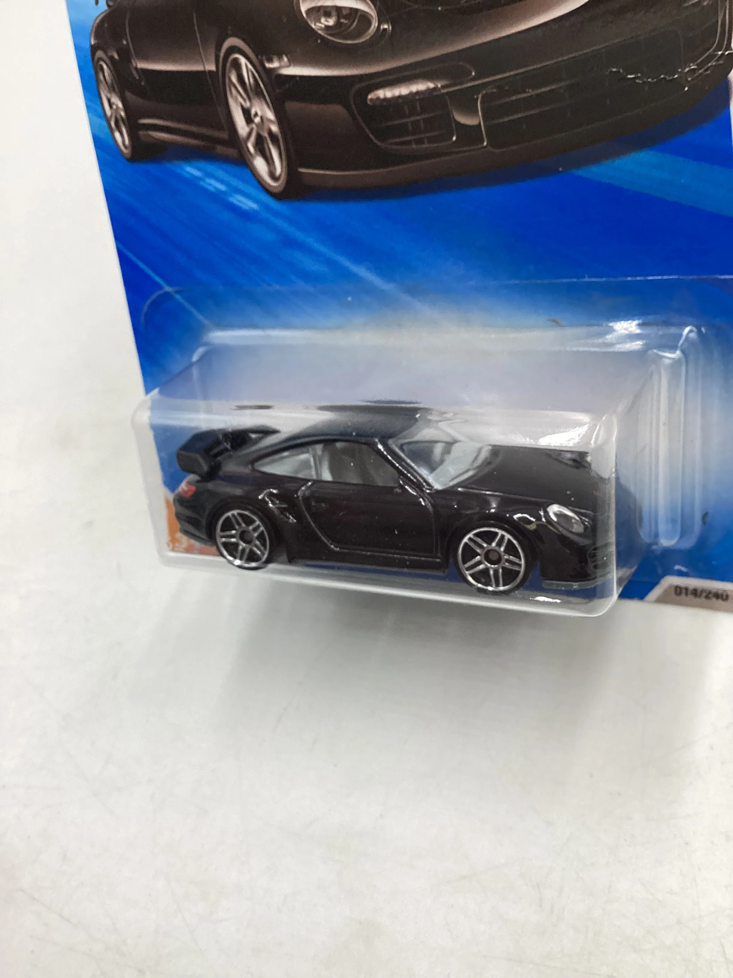 2010 Hot Wheels #014 Black Porsche 911 GT2 *Creased Card* SR - Image 4