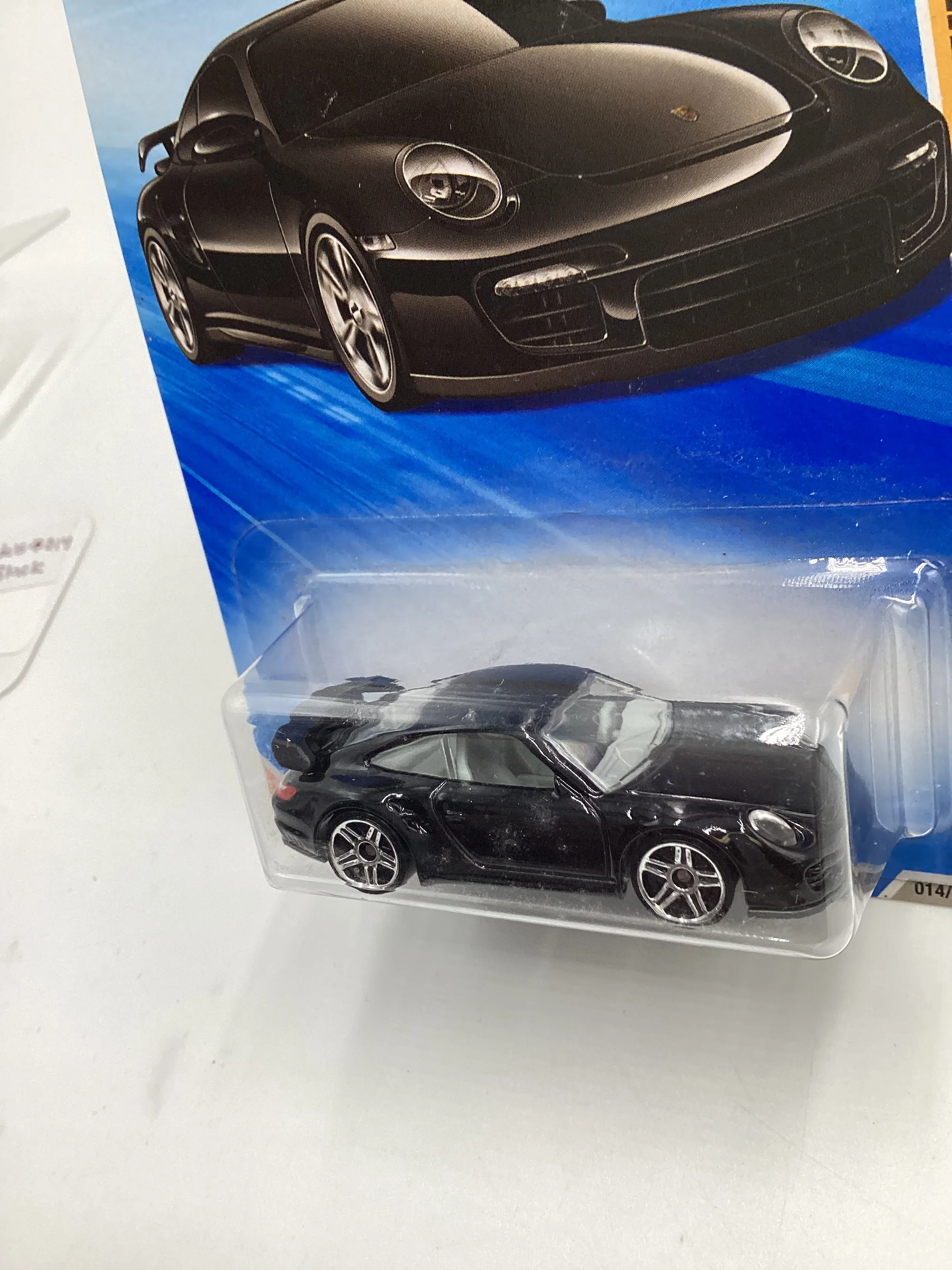 2010 Hot Wheels #014 Porsche 911 GT2 Black with protector - Image 4