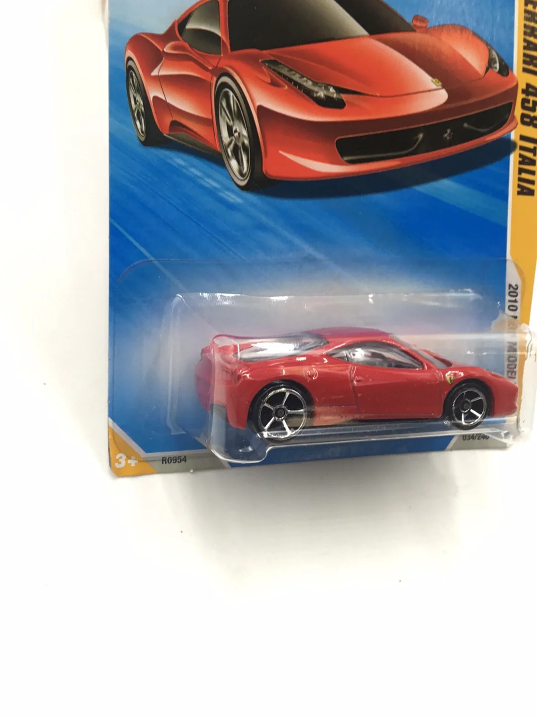 2010 Hot Wheels #34 Ferrari 458 Italia with protector - Image 3