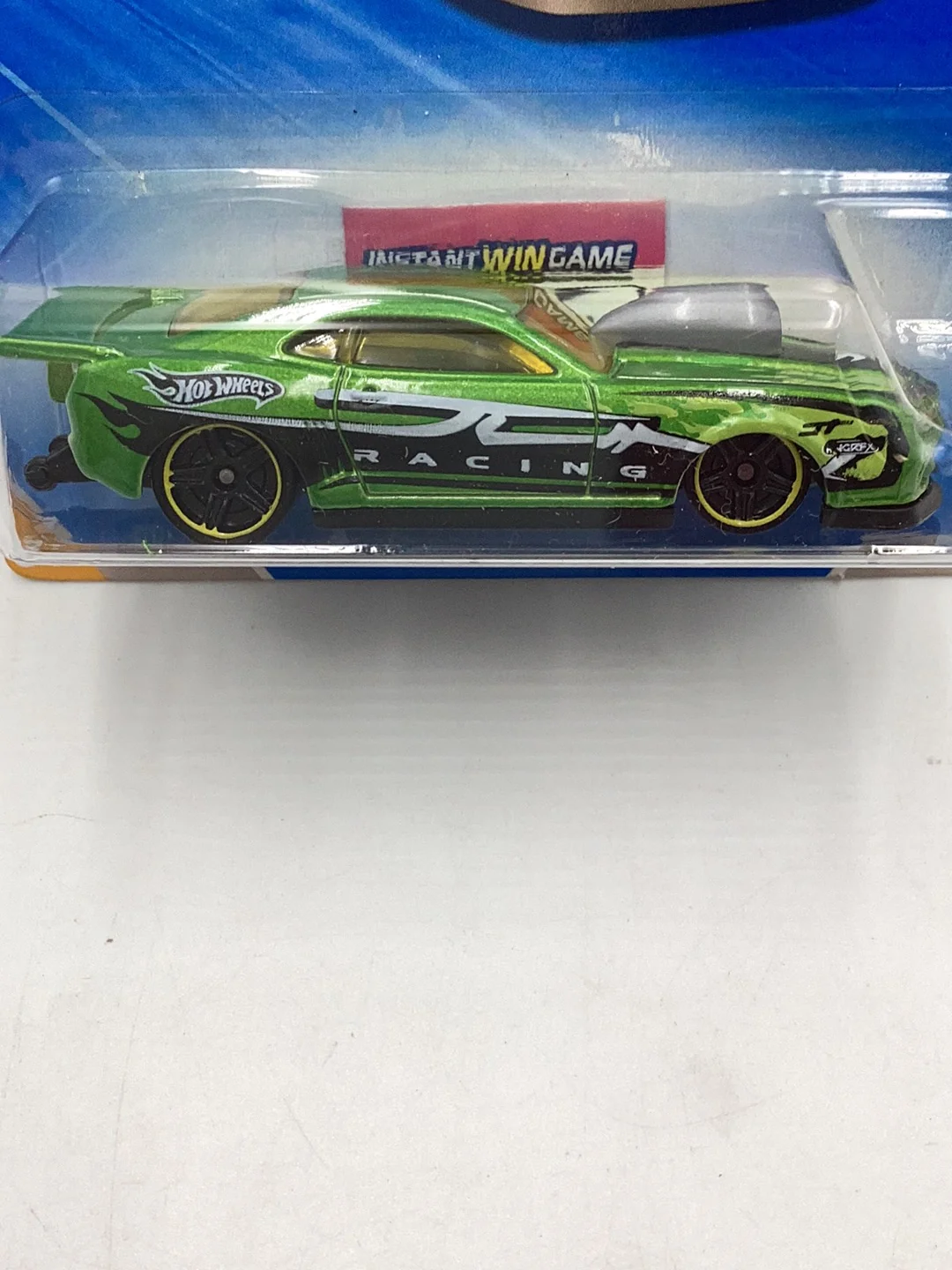 2010 Hot Wheels #38 Custom 10 Camaro SS new models keys to speed card 14E - Image 2