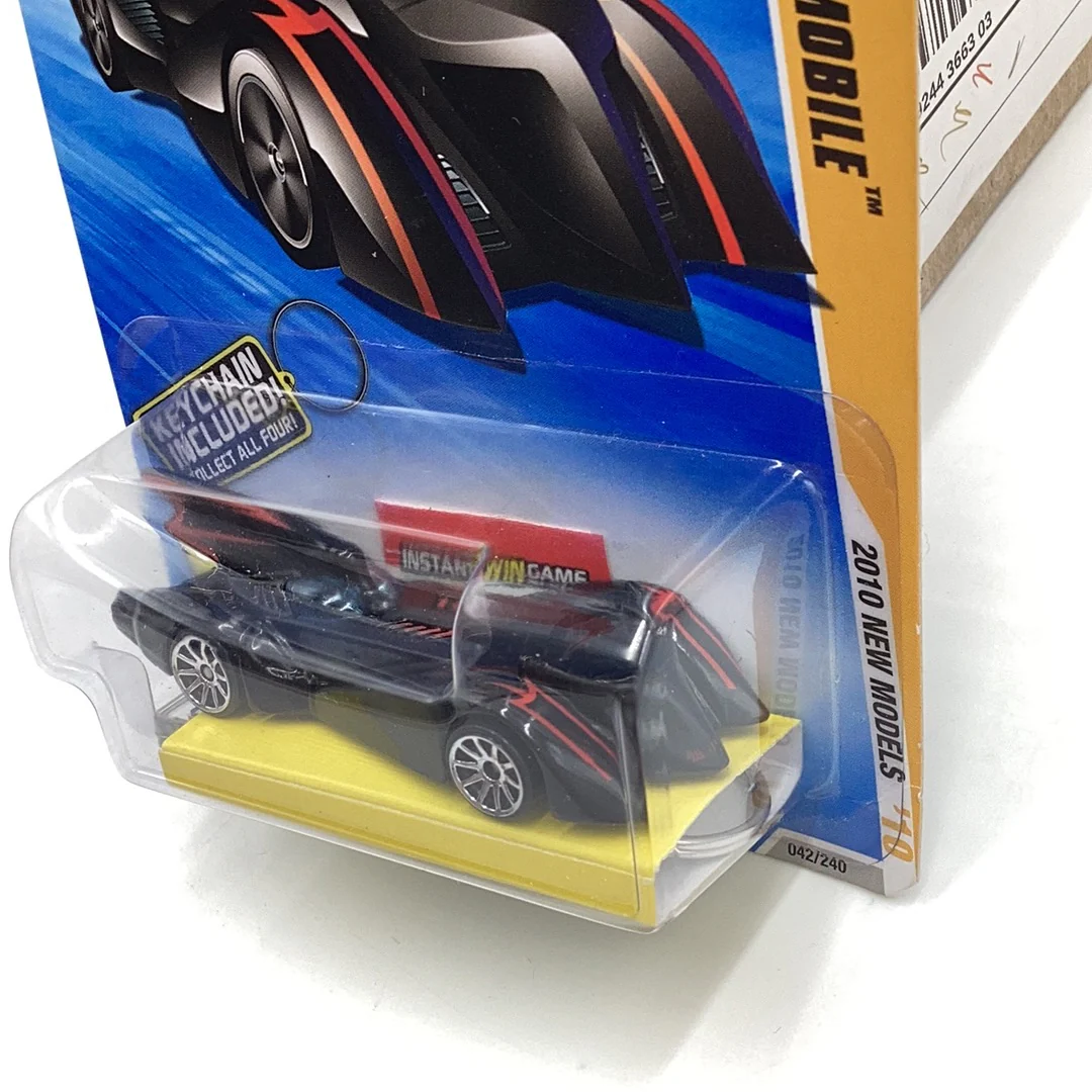 2010 hot wheels #42 Batmobile keys to speed card back W/ Bone Shaker Keychain - Image 3