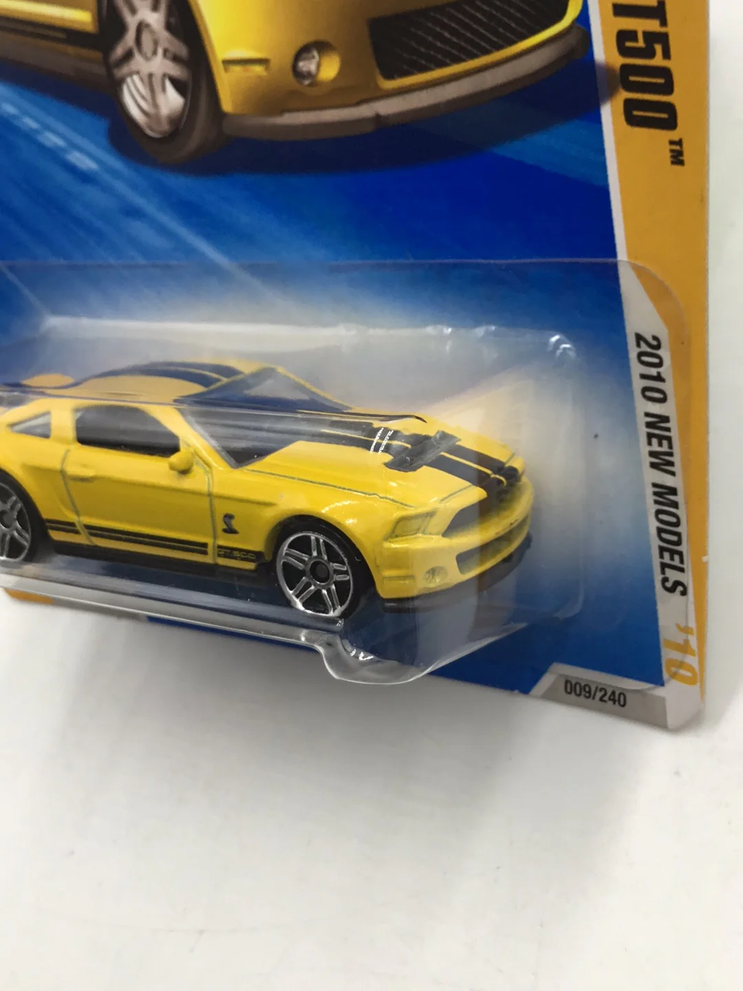 2010 Hot Wheels #9 2010 Ford Shelby Gt500 Yellow LL7 - Image 4