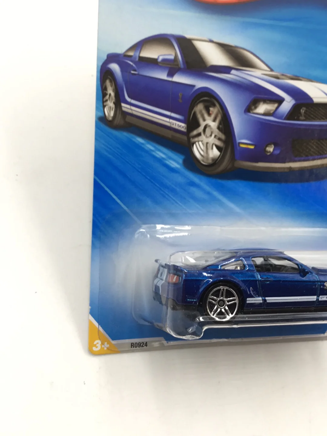 2010 Hot Wheels #9 2010 Ford Shelby Gt500 Yellow Blue LL6 - Image 3