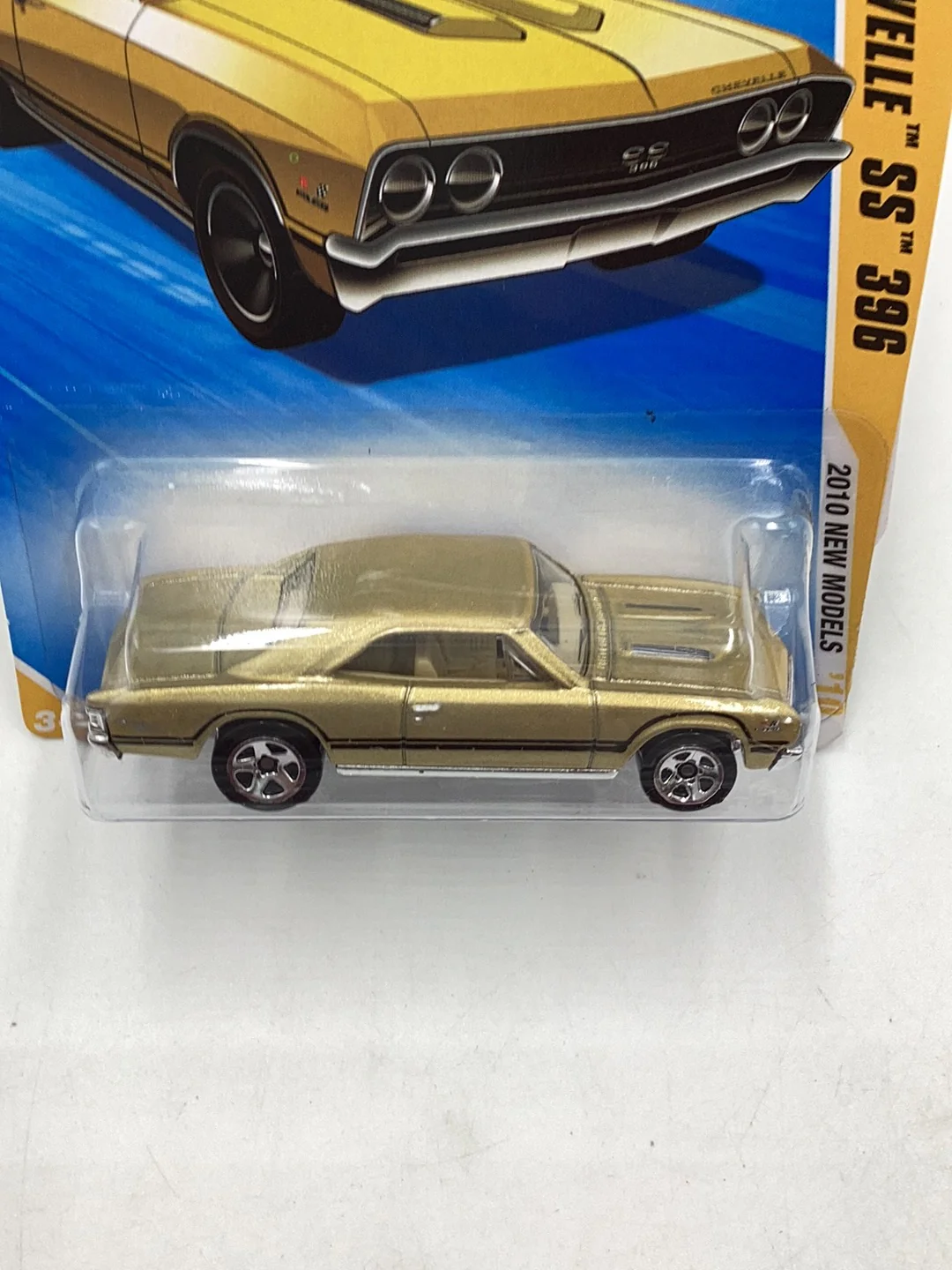 2010 Hot Wheels new models #44 67 Chevelle SS 396 gold 18C - Image 6