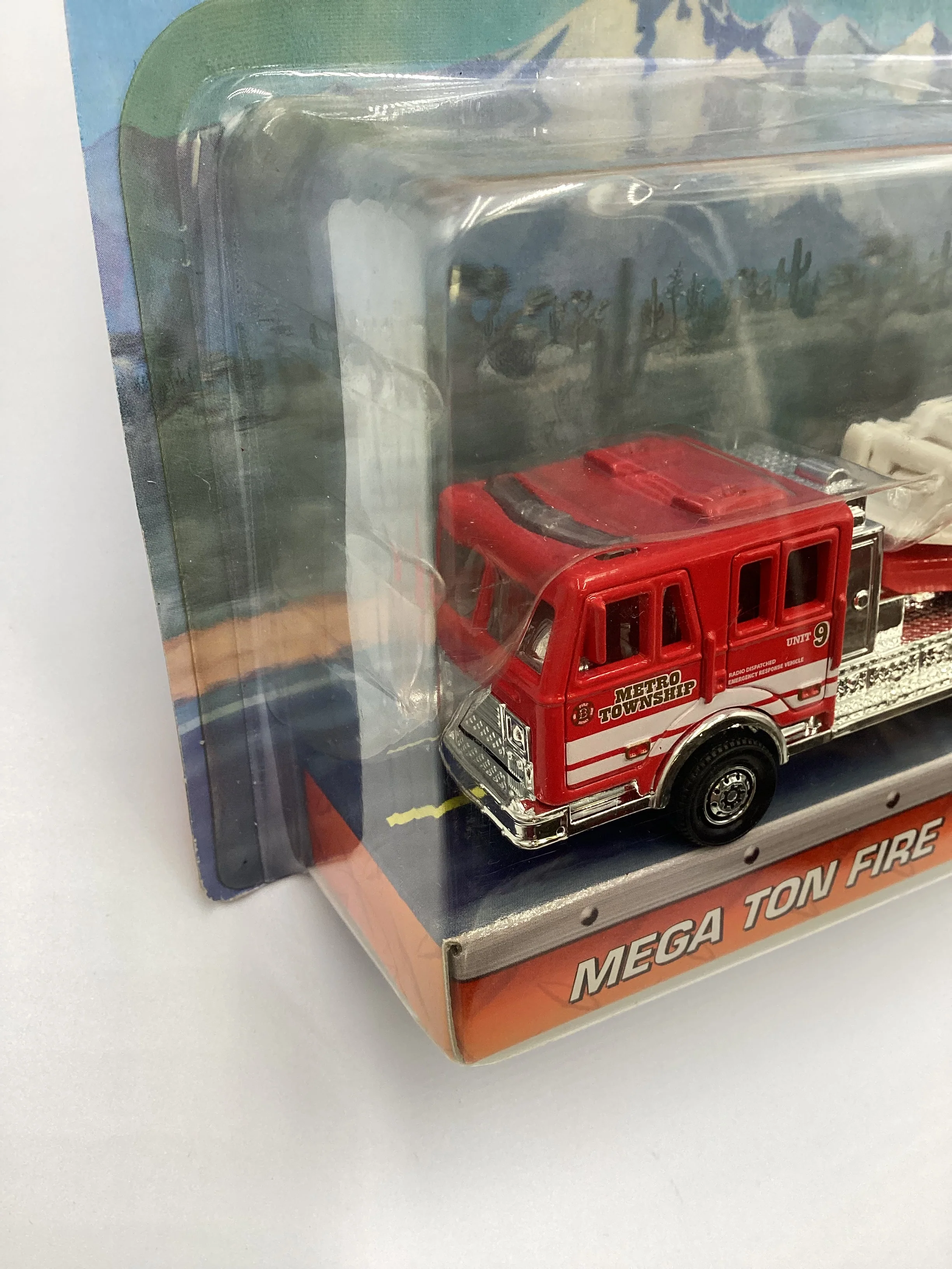 2010 Matchbox Mega Ton Fire Truck Detachable Cab Red - Image 11
