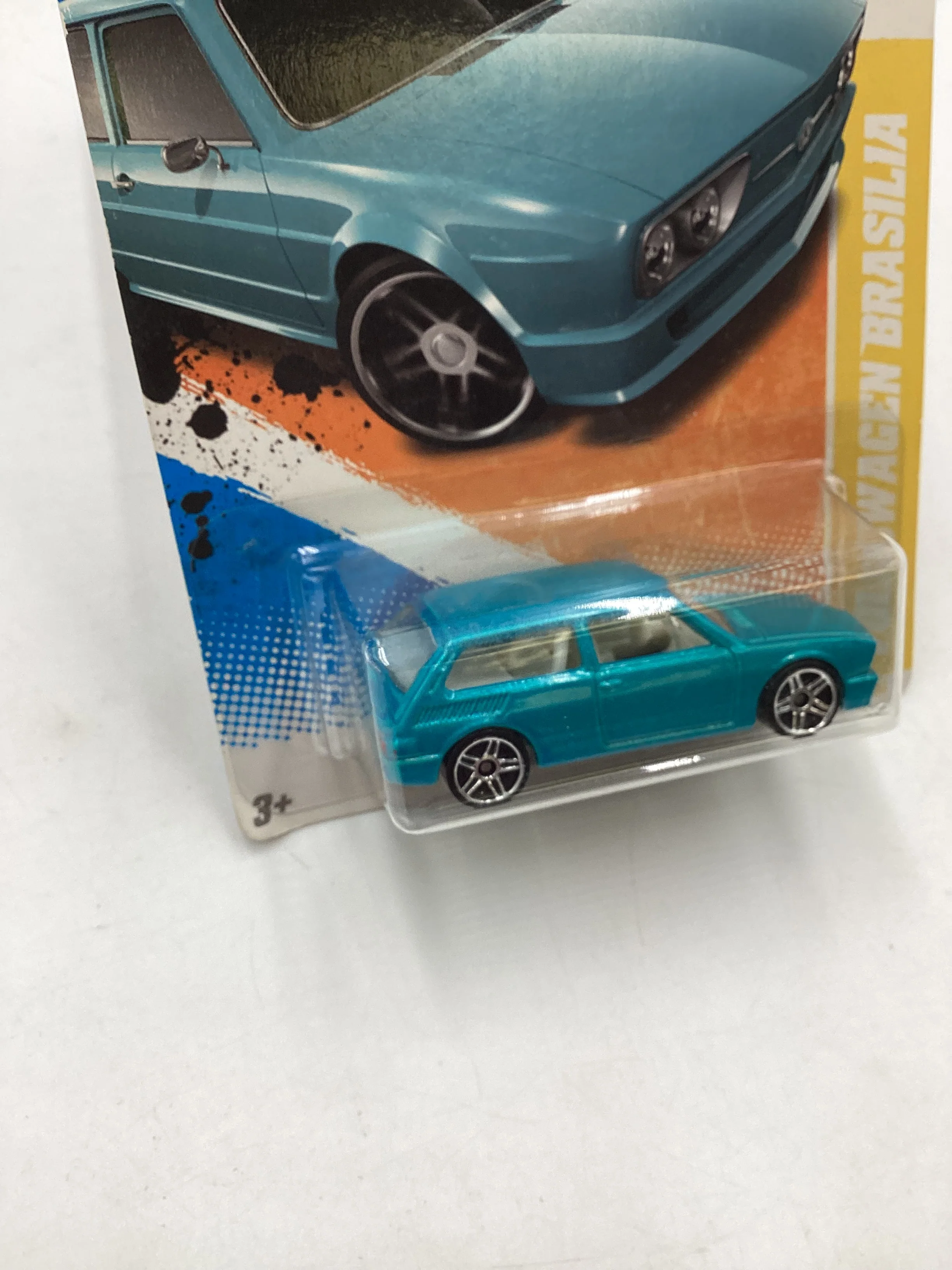 2011 Hot Wheels #008 Blue Volkswagen Brasilia 96A - Image 5