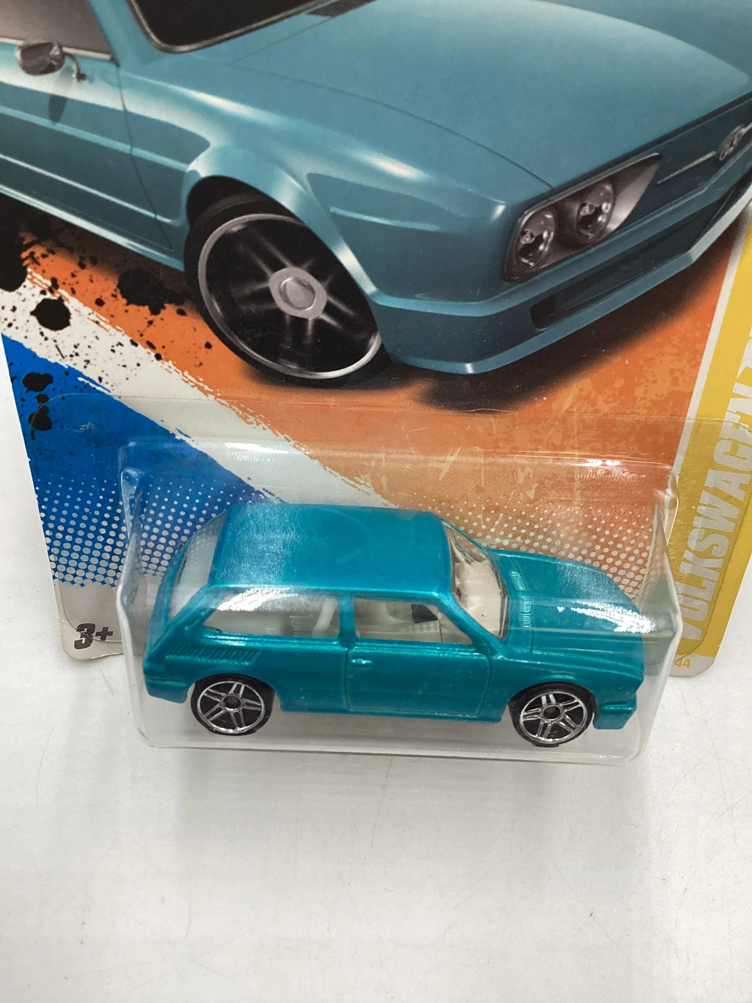 2011 Hot Wheels #008 Blue Volkswagen Brasilia 96A - Image 6