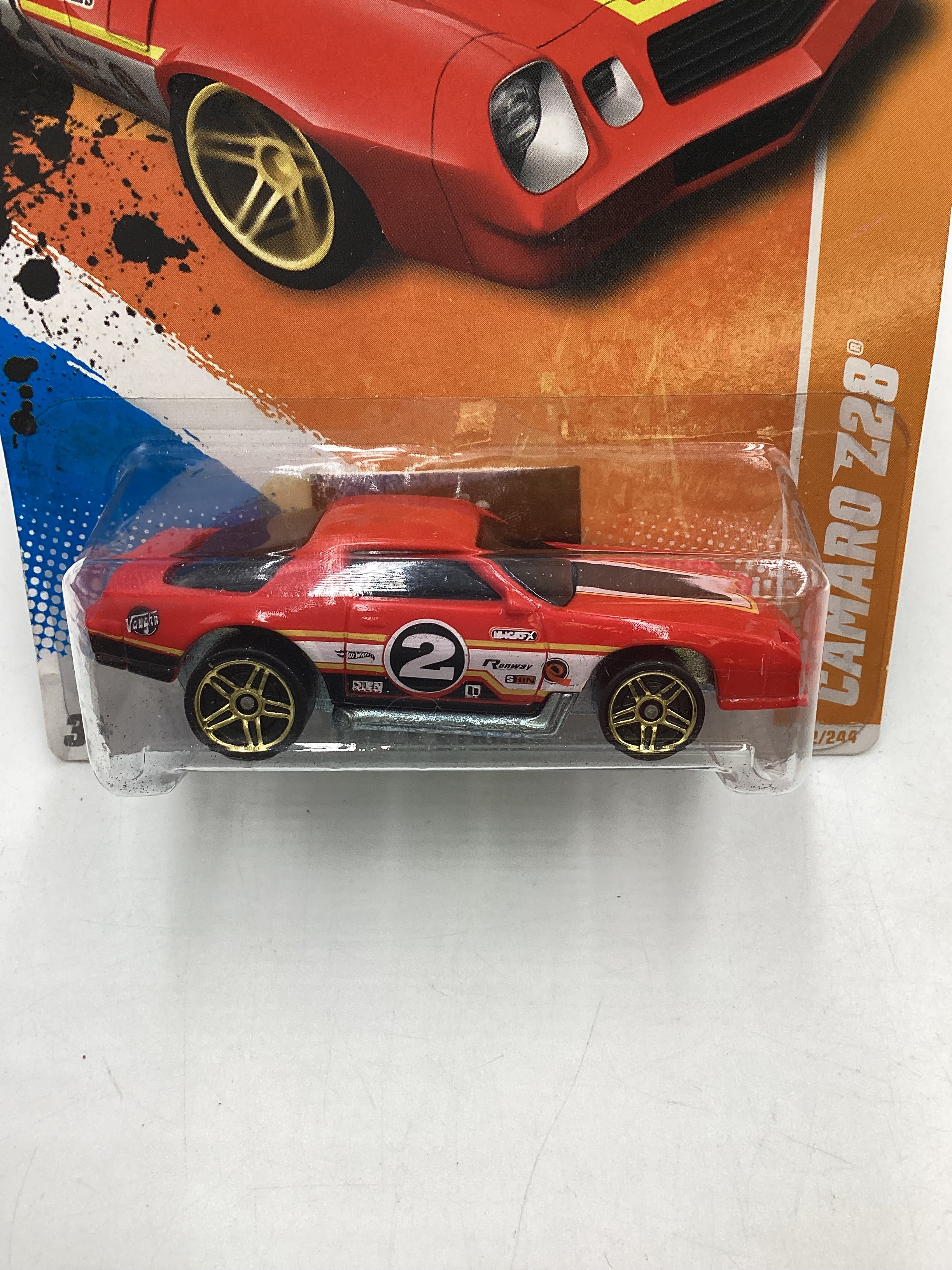 2011 Hot wheels #072 Red Camaro Z28 17H - Image 3