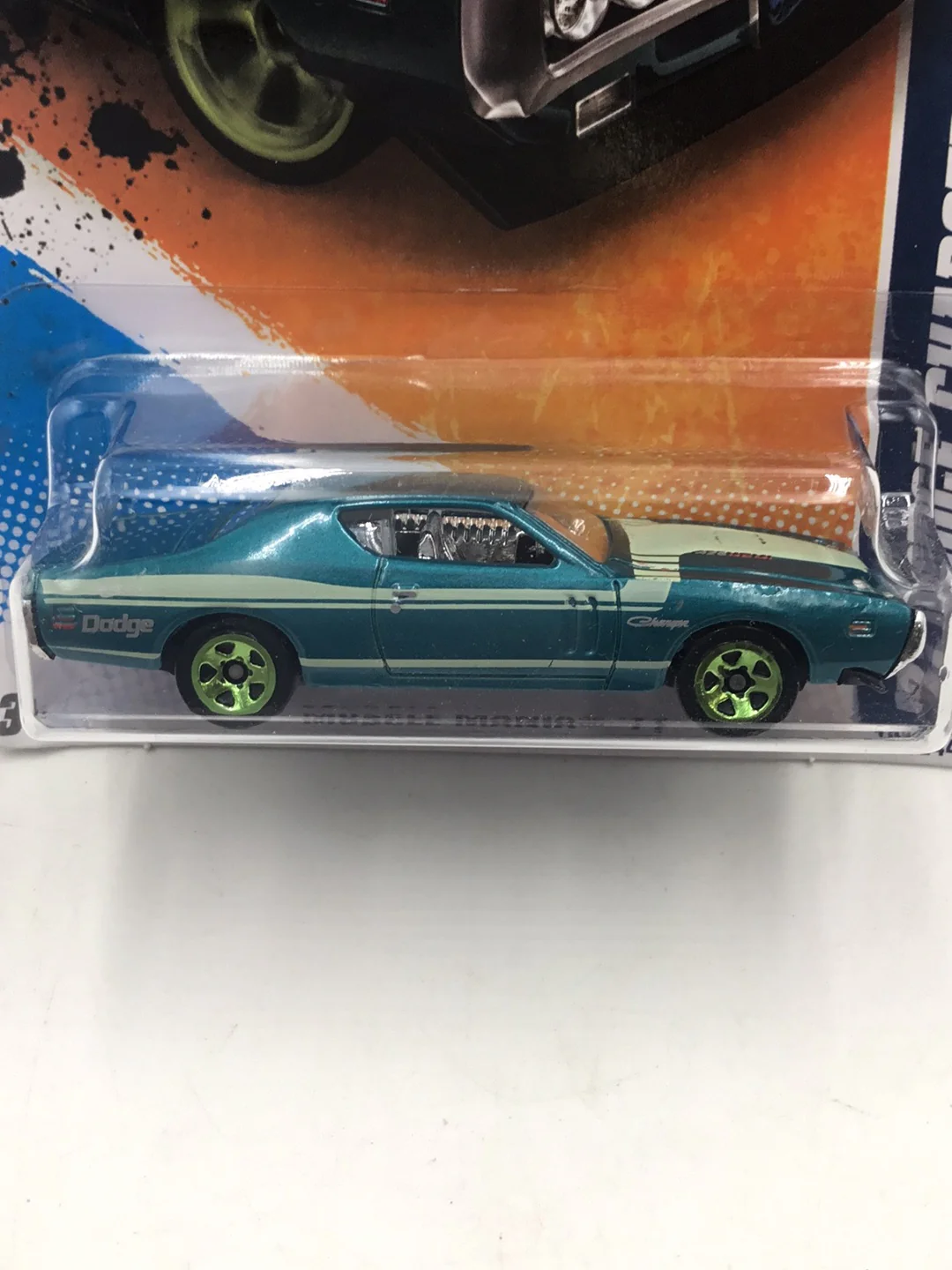 2011 Hot Wheels #108 71 Dodge Charger GG4 - Image 2