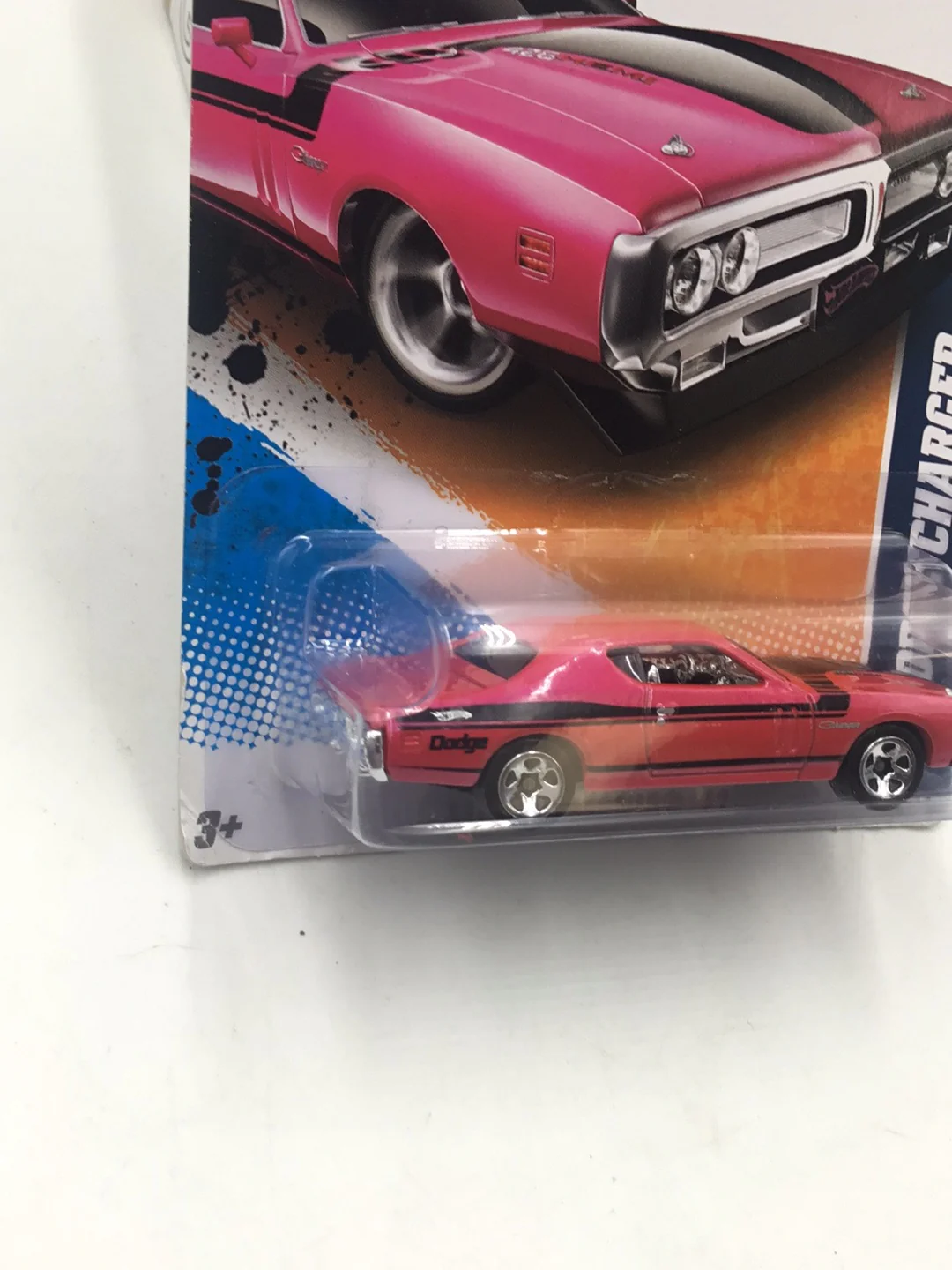 2011 Hot Wheels #108 71 Dodge Charger Pink R5 - Image 3