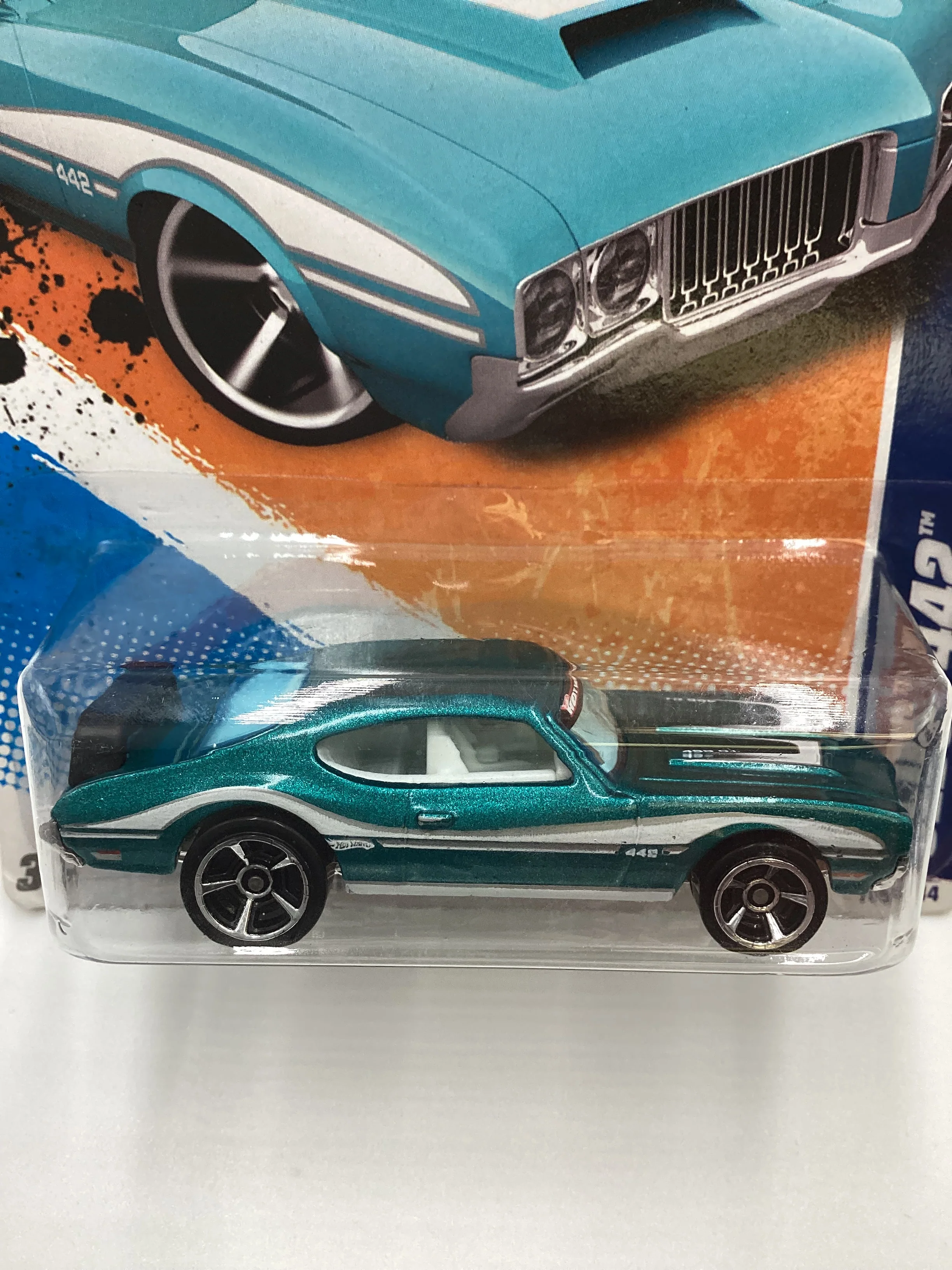 2011 Hot Wheels #109 Olds 442 Teal Walmart Exclusive Banner 235C - Image 3