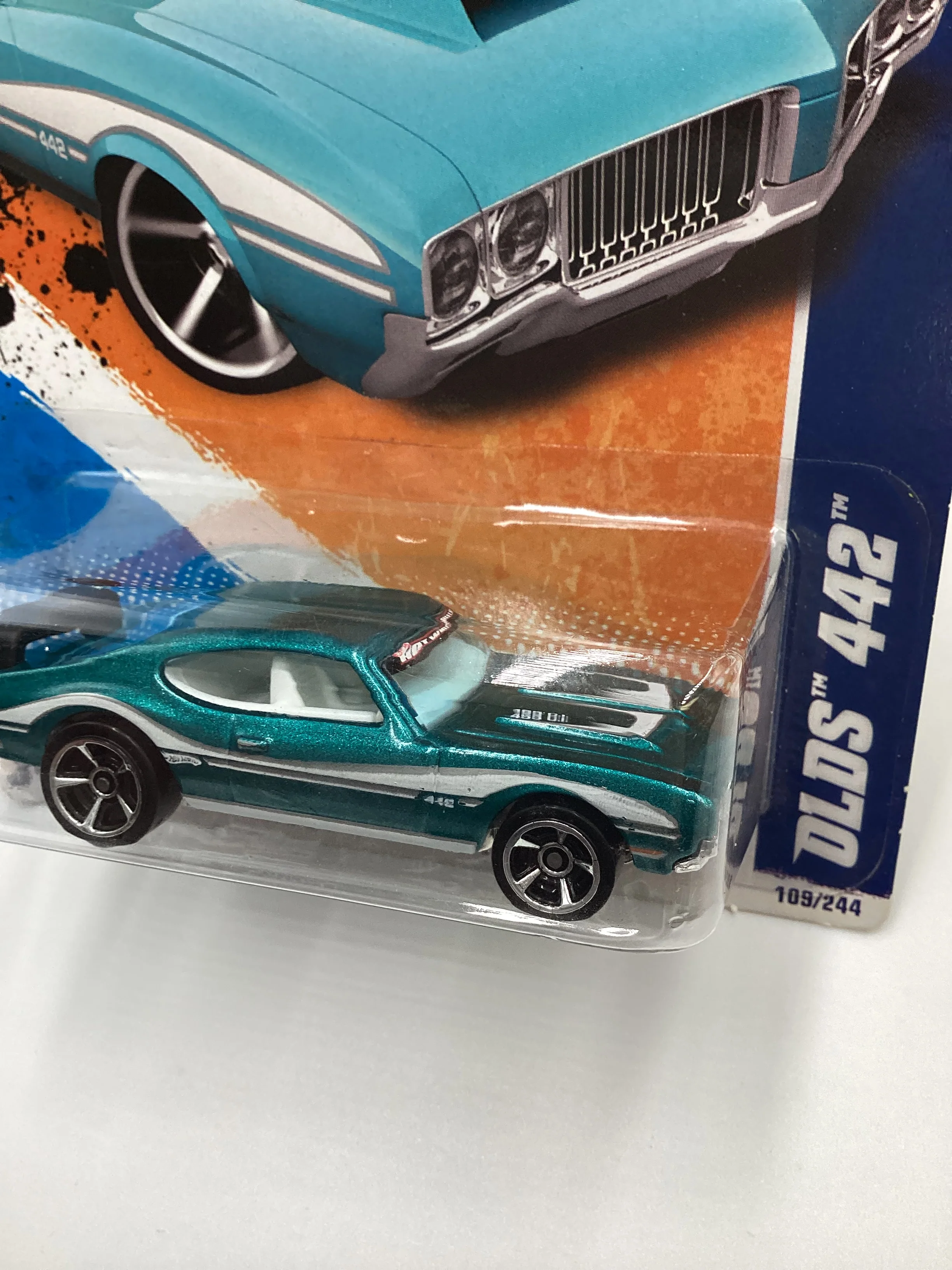 2011 Hot Wheels #109 Olds 442 Teal Walmart Exclusive Banner 235C - Image 4