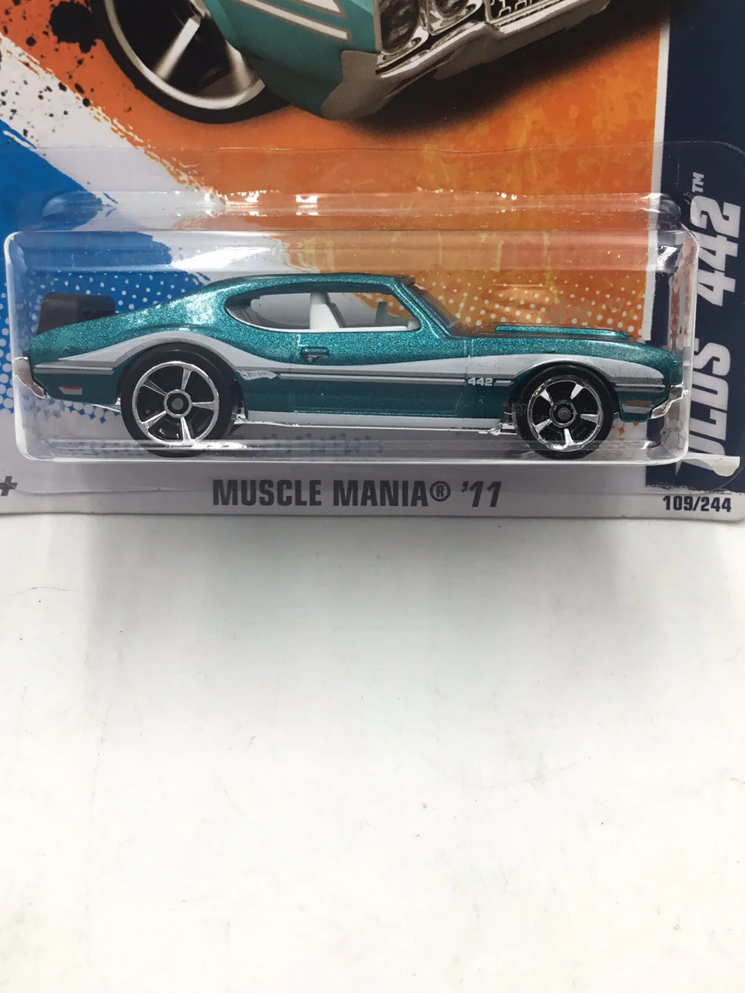 2011 Hot Wheels #109 Olds 442 Walmart exclusive FF6 - Image 2