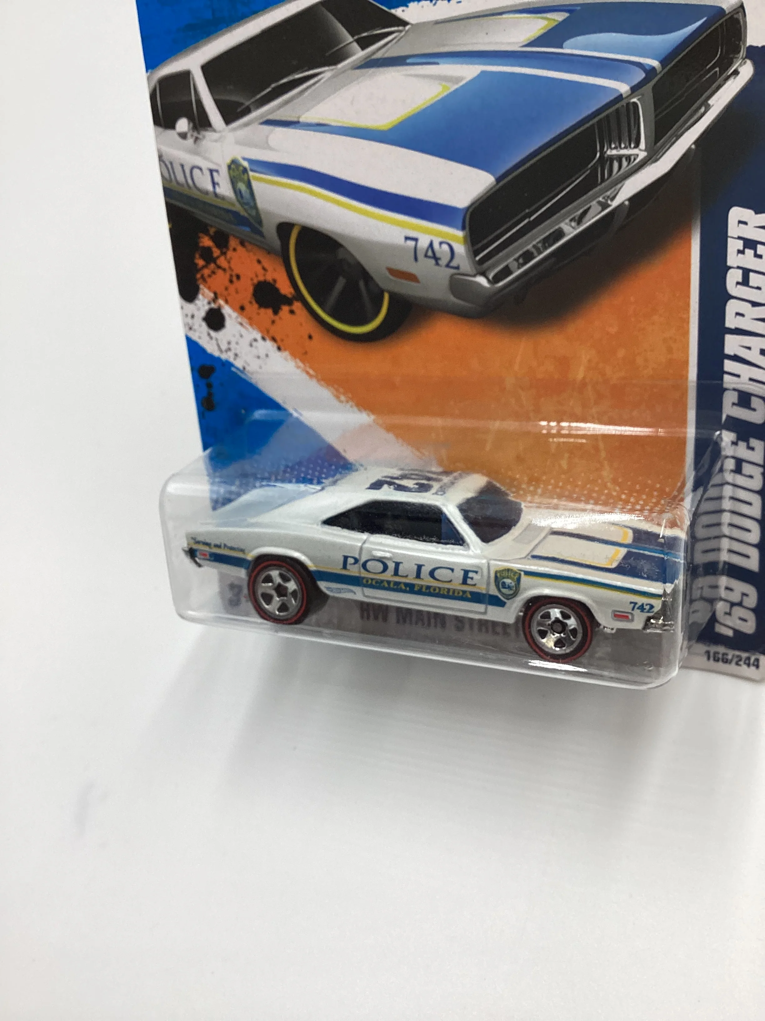 2011 Hot Wheels #166 69 Dodge Charger Police White Walmart Exclusive 235B - Image 4