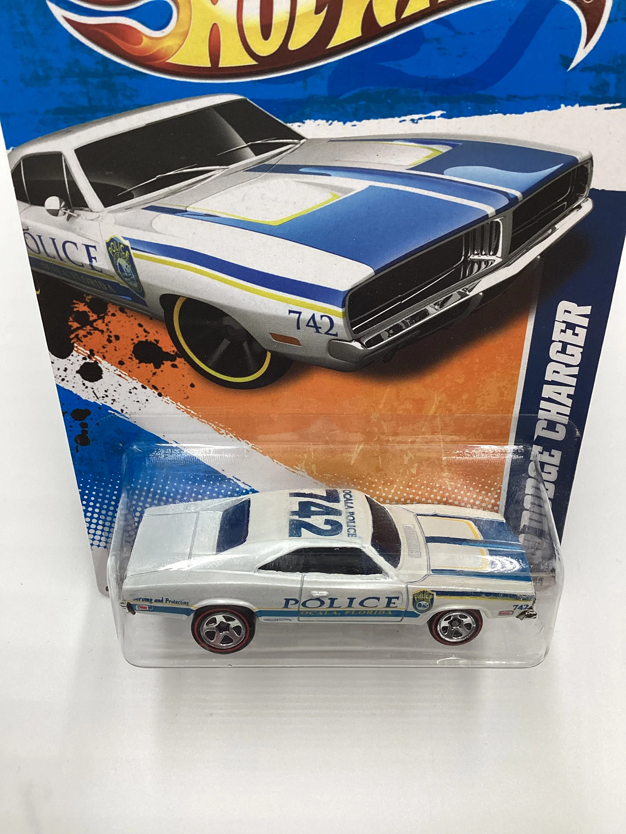 2011 Hot Wheels #166 69 Dodge Charger Police White Walmart Exclusive 235B - Image 6