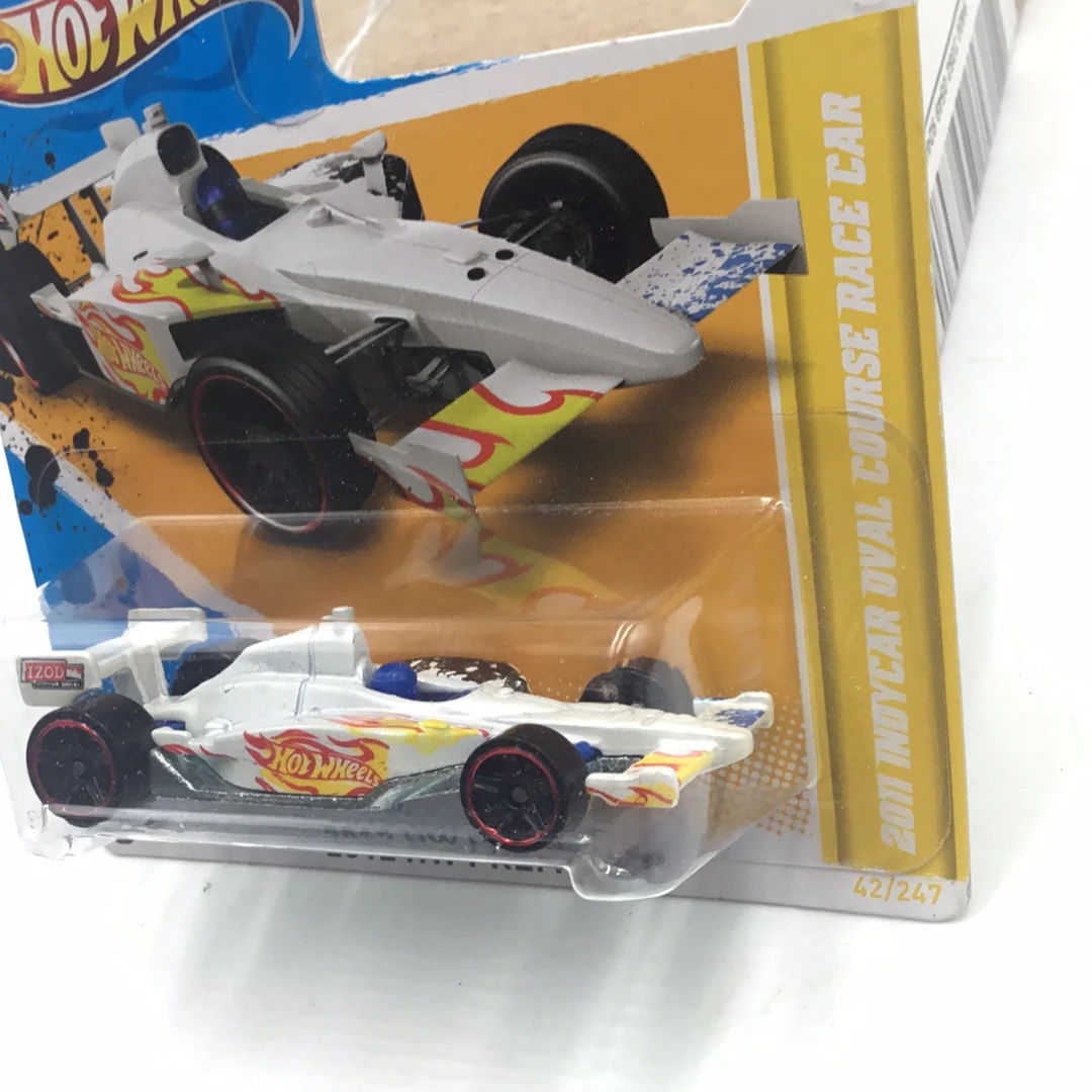 2011 Hot Wheels #42 2011 IndyCar Oval Course Race Car Short Card 55C - Image 4