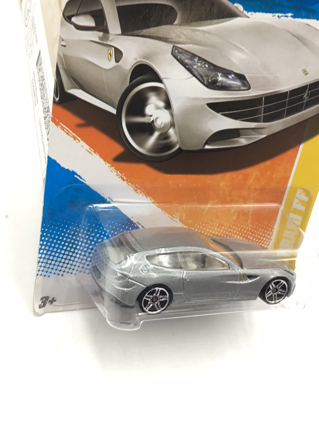 2011 Hot wheels #45 Ferrari FF - Image 3