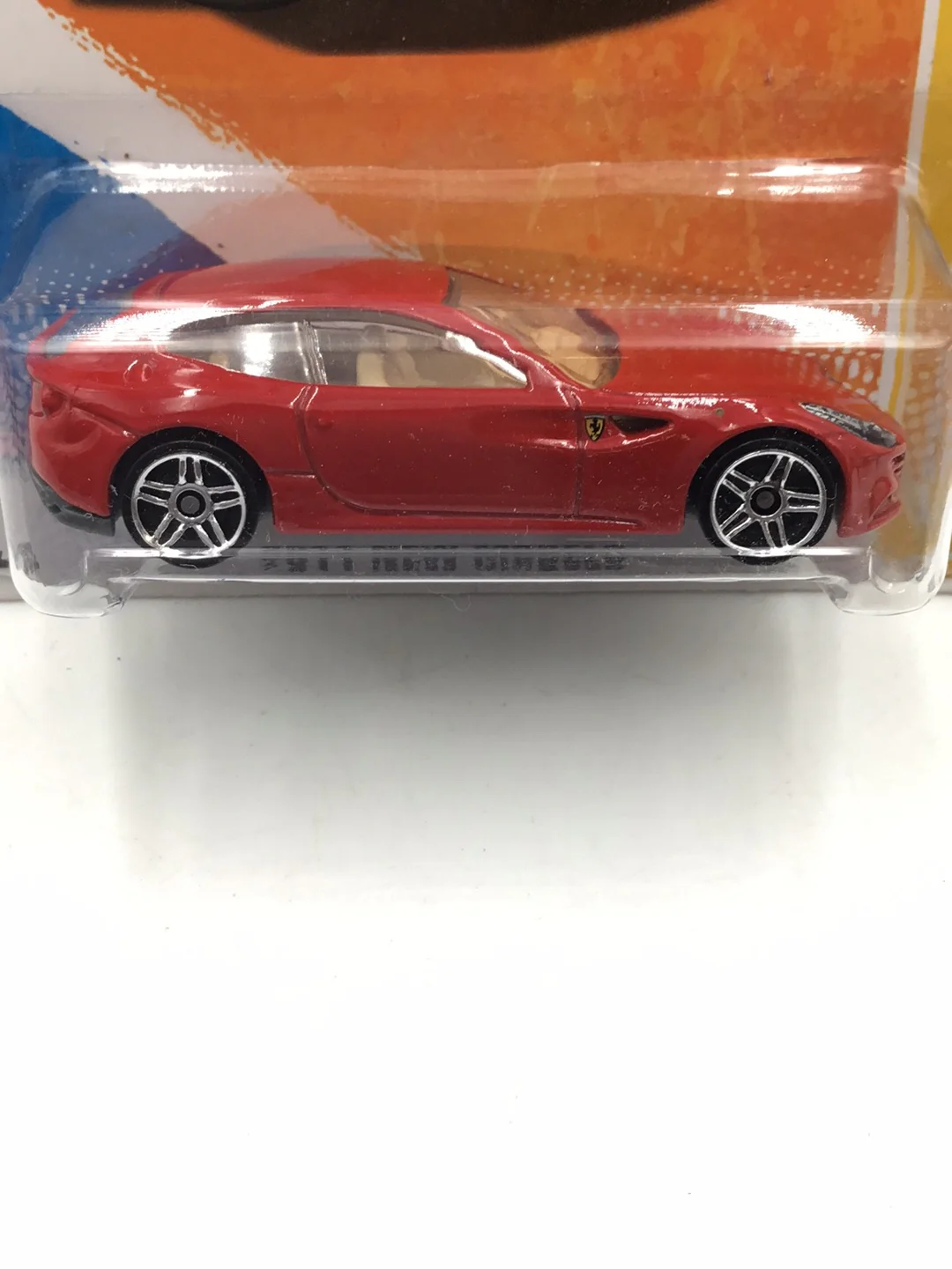 2011 Hot wheels #45 Ferrari FF Red - Image 2