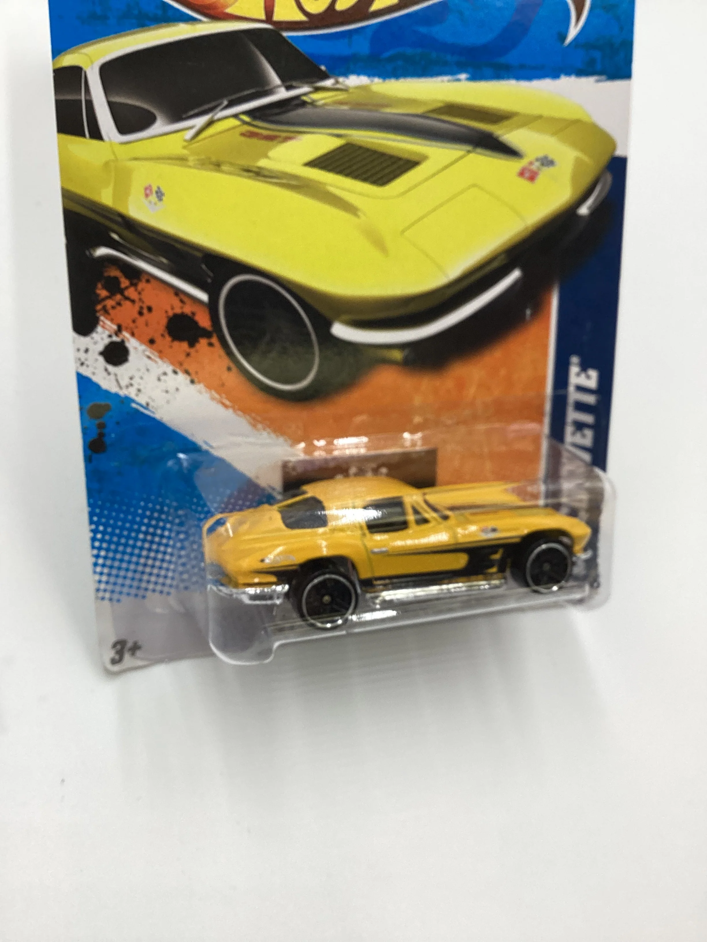 2011 Hot Wheels #87 63 Corvette Yellow 8D - Image 5